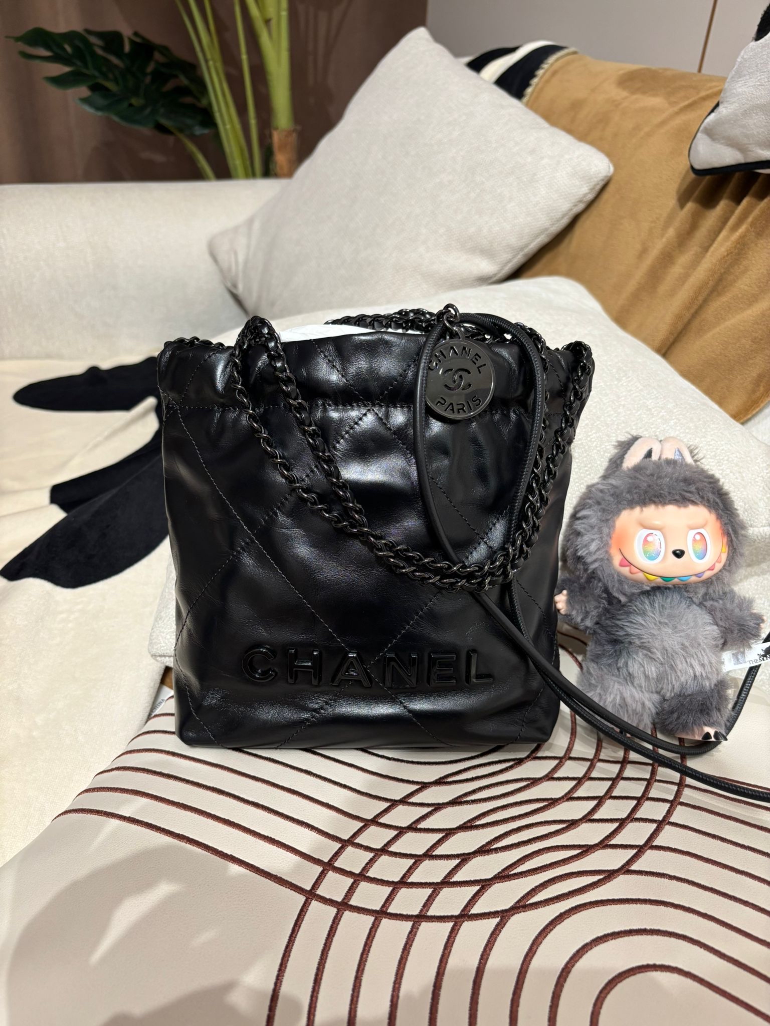 Chanel 22 Mini So Black Calfskin 100%Authentic, 98%New ✅收據副本✅晶片✅Dust bag✅Box