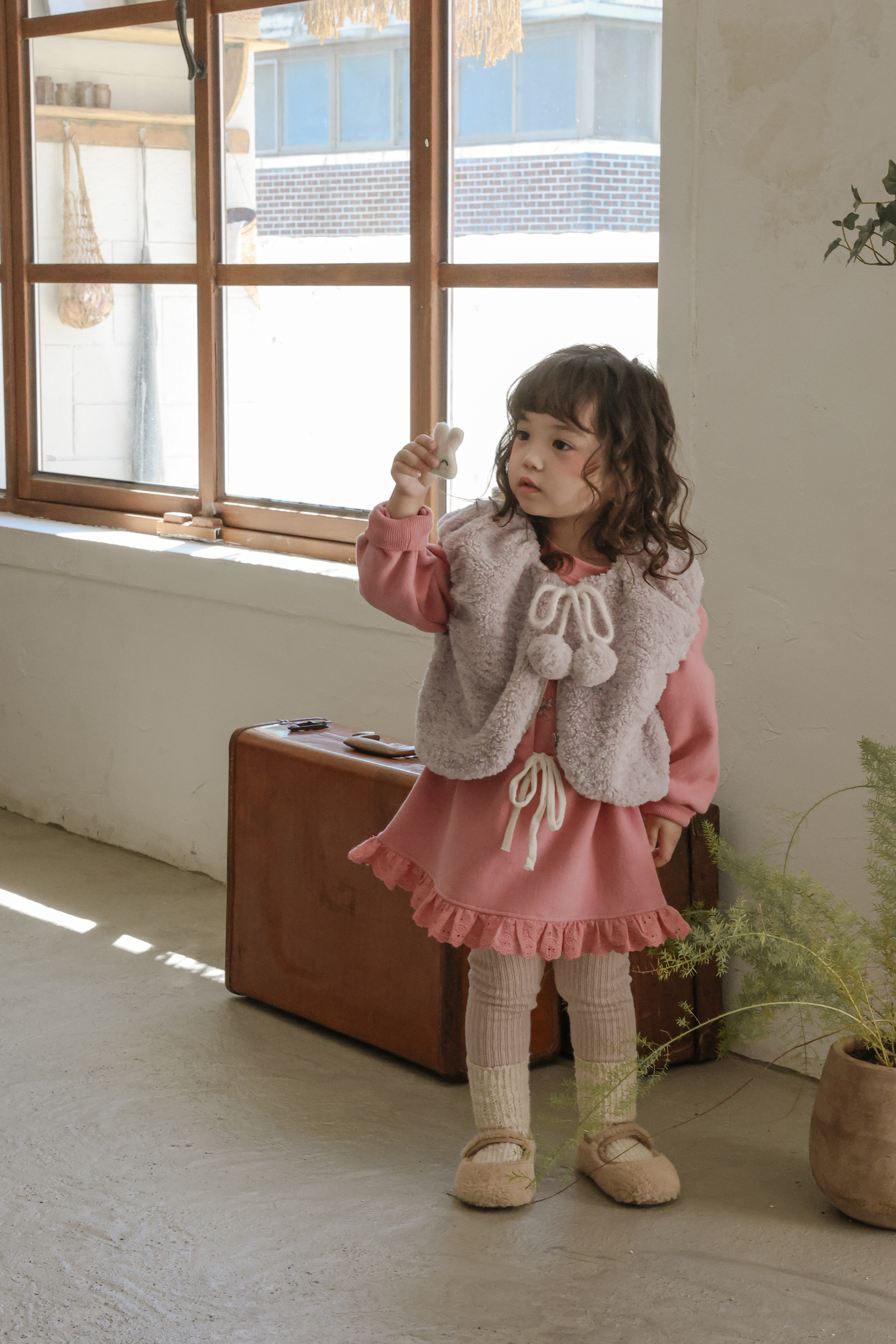 FLO | Elle fur vest 