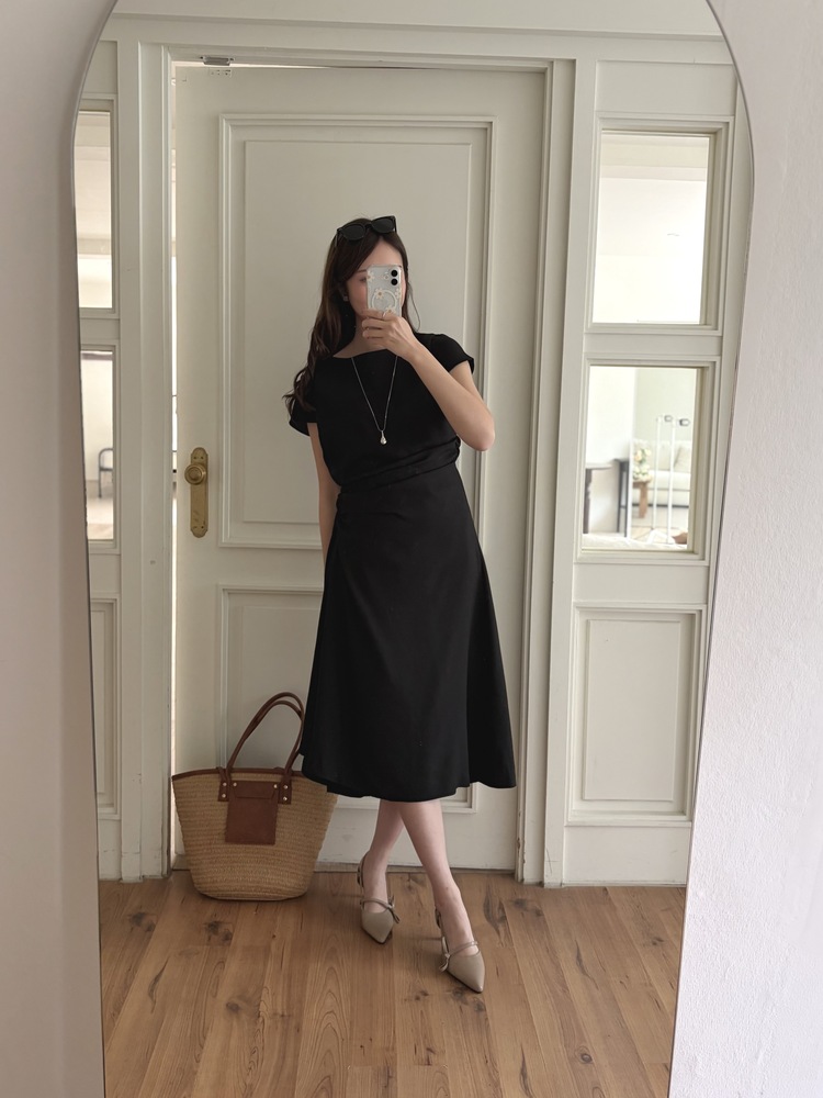 Belle Ruched Dress (Black)