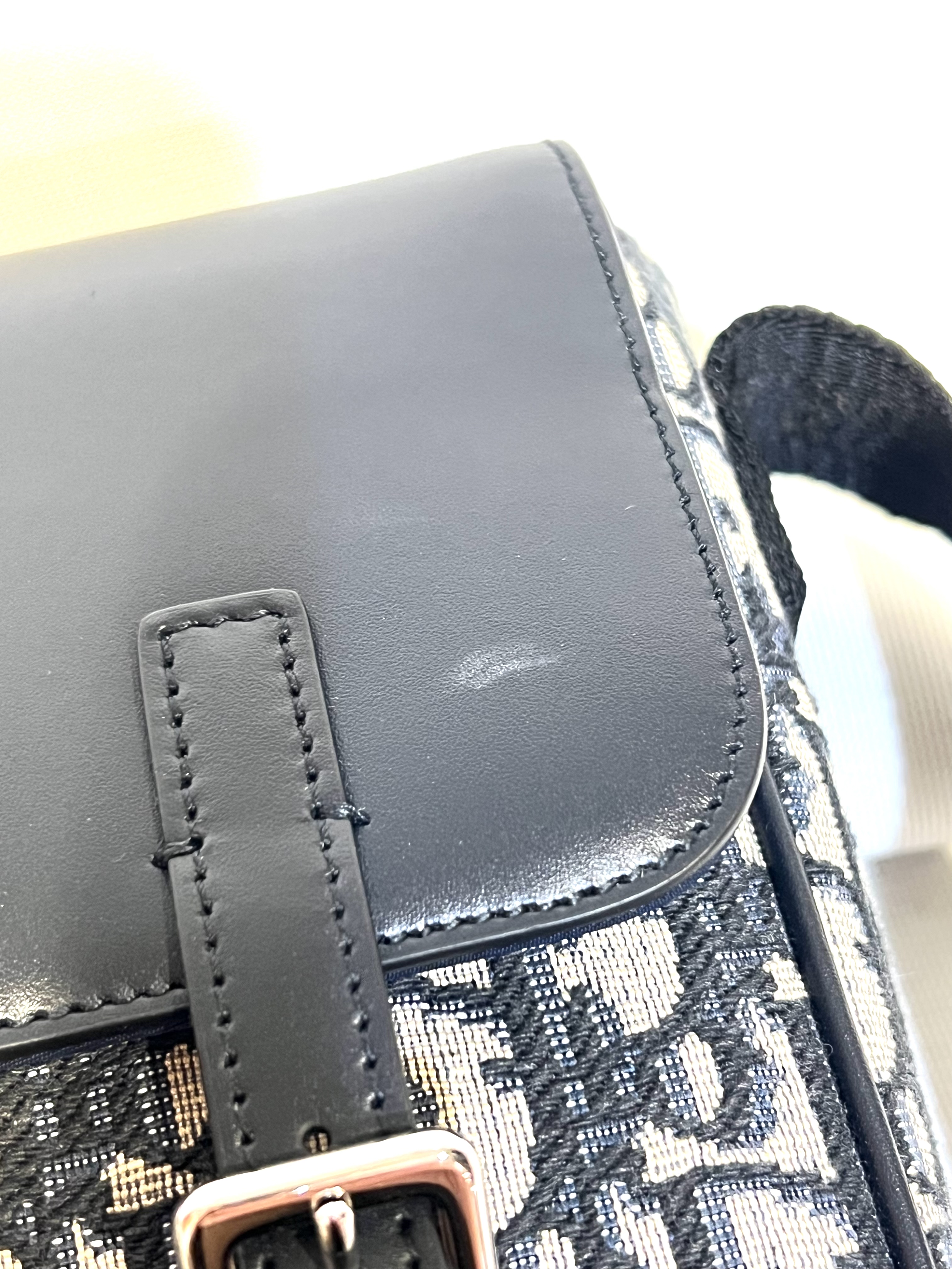 Pre-Owned Dior Oblique / Product Code: 26041117