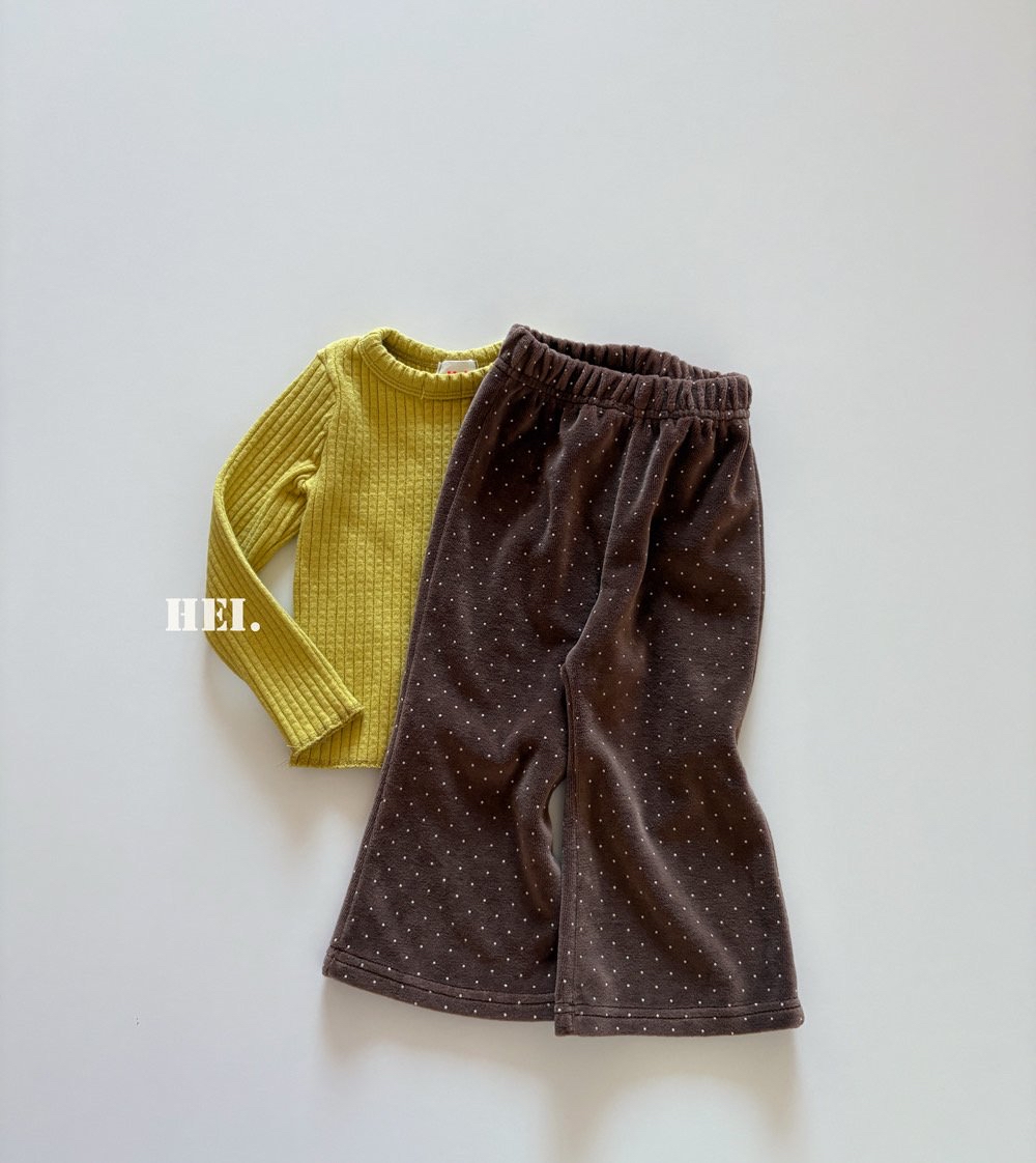 Hei | Stretchy Tee