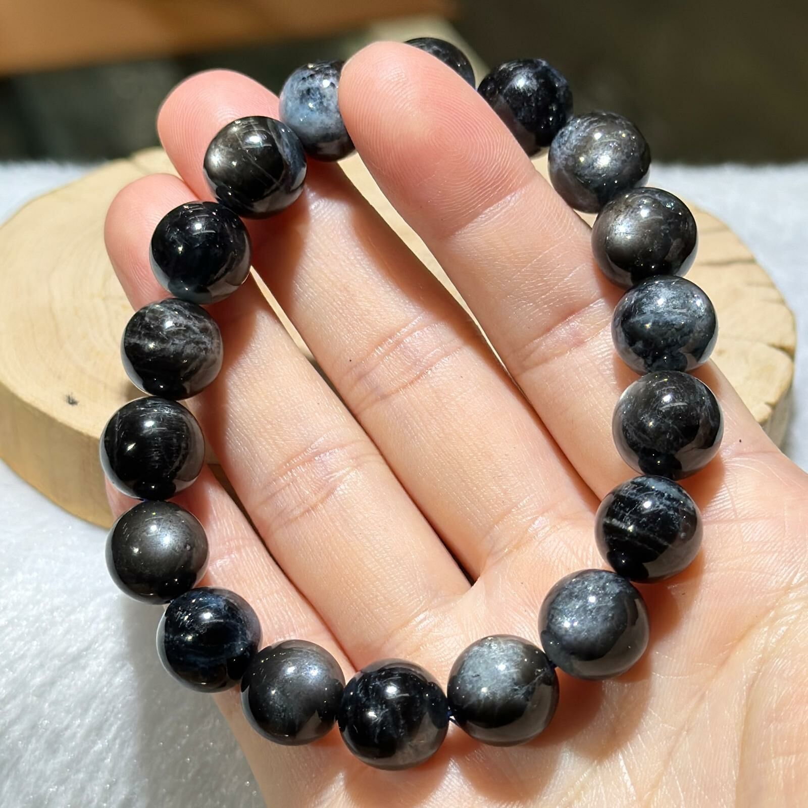 魔鬼海藍寶手串 11 mm +/-