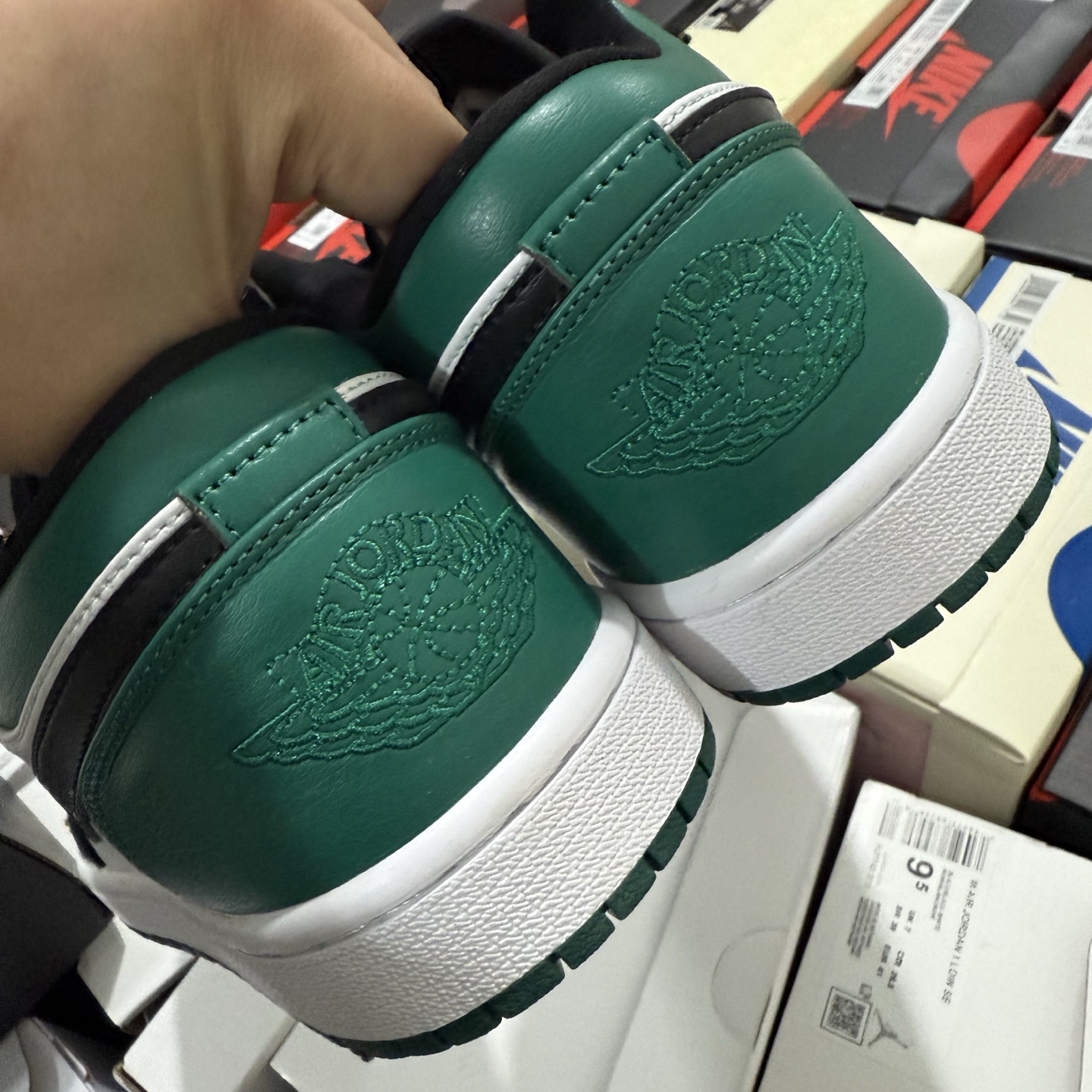 Nike Air Jordan 1 Low 553558-113