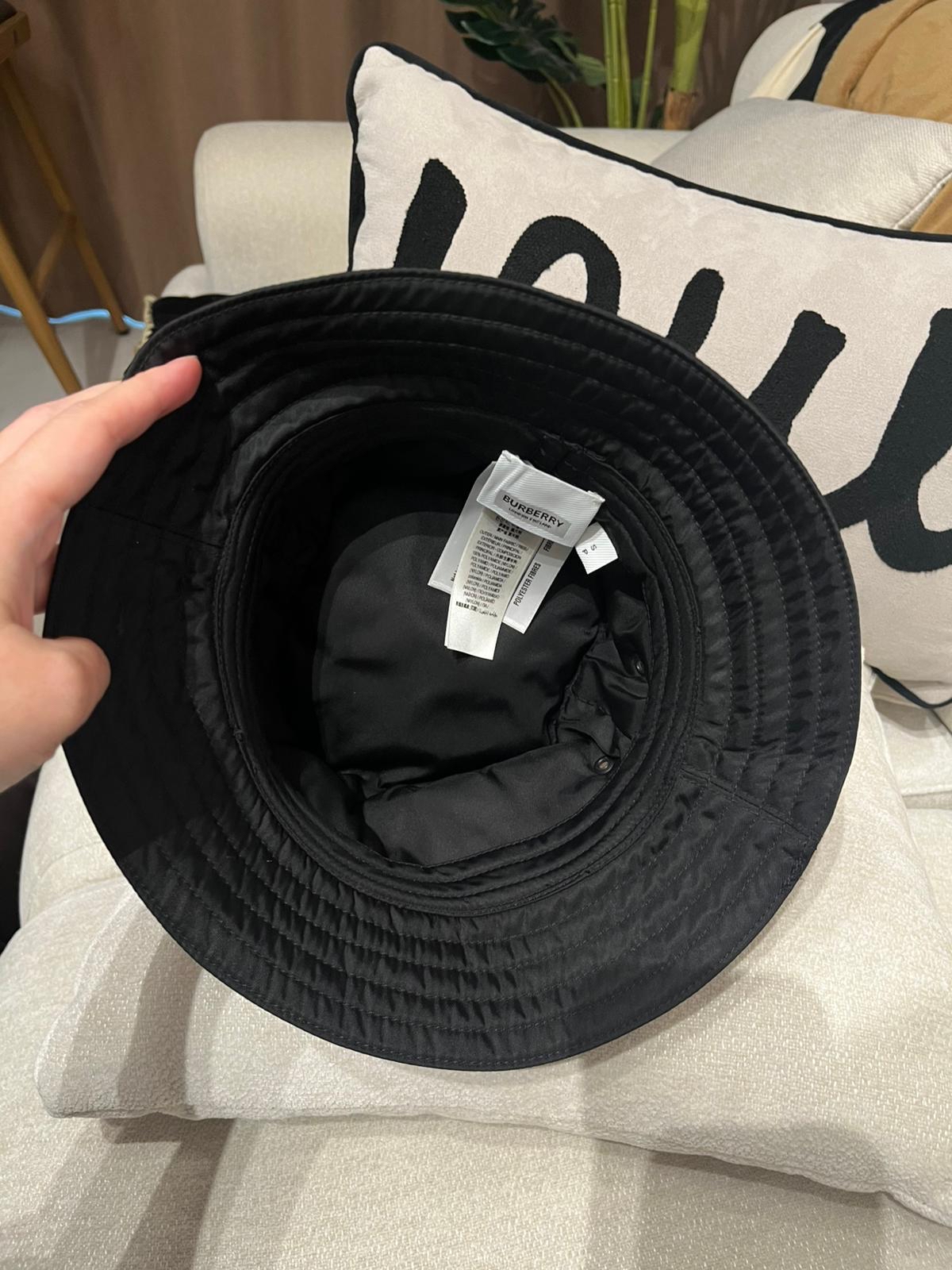 Burberry 帽London nylon bucket hat S size 100%Authentic,99%new