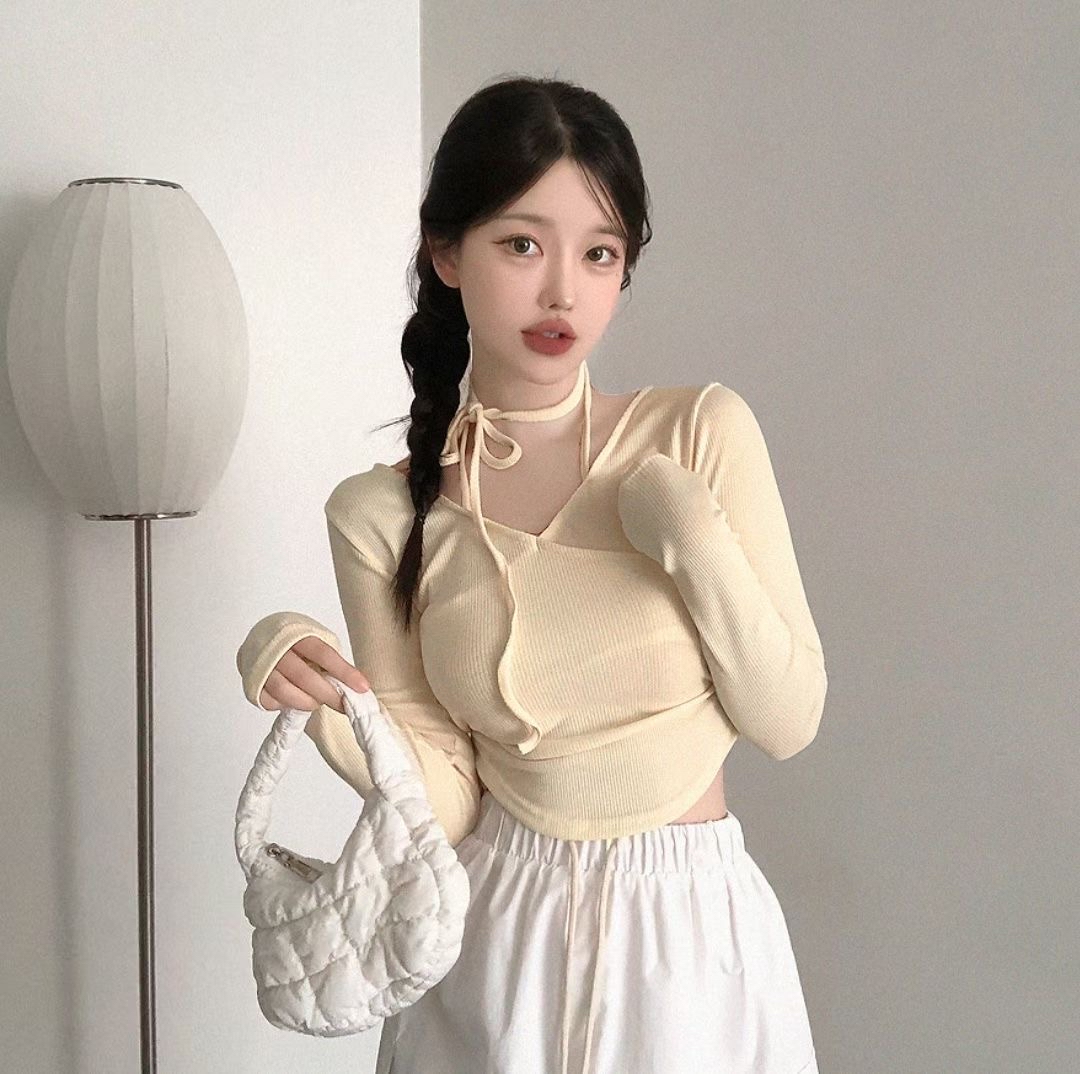 【 新品追加🍓 | 超韓！甜美度爆表⋆˚ʚɞ設計感交疊綁帶直紋上衣🎀💕 】 Sweetie Cross Ribbon Top(三色入)