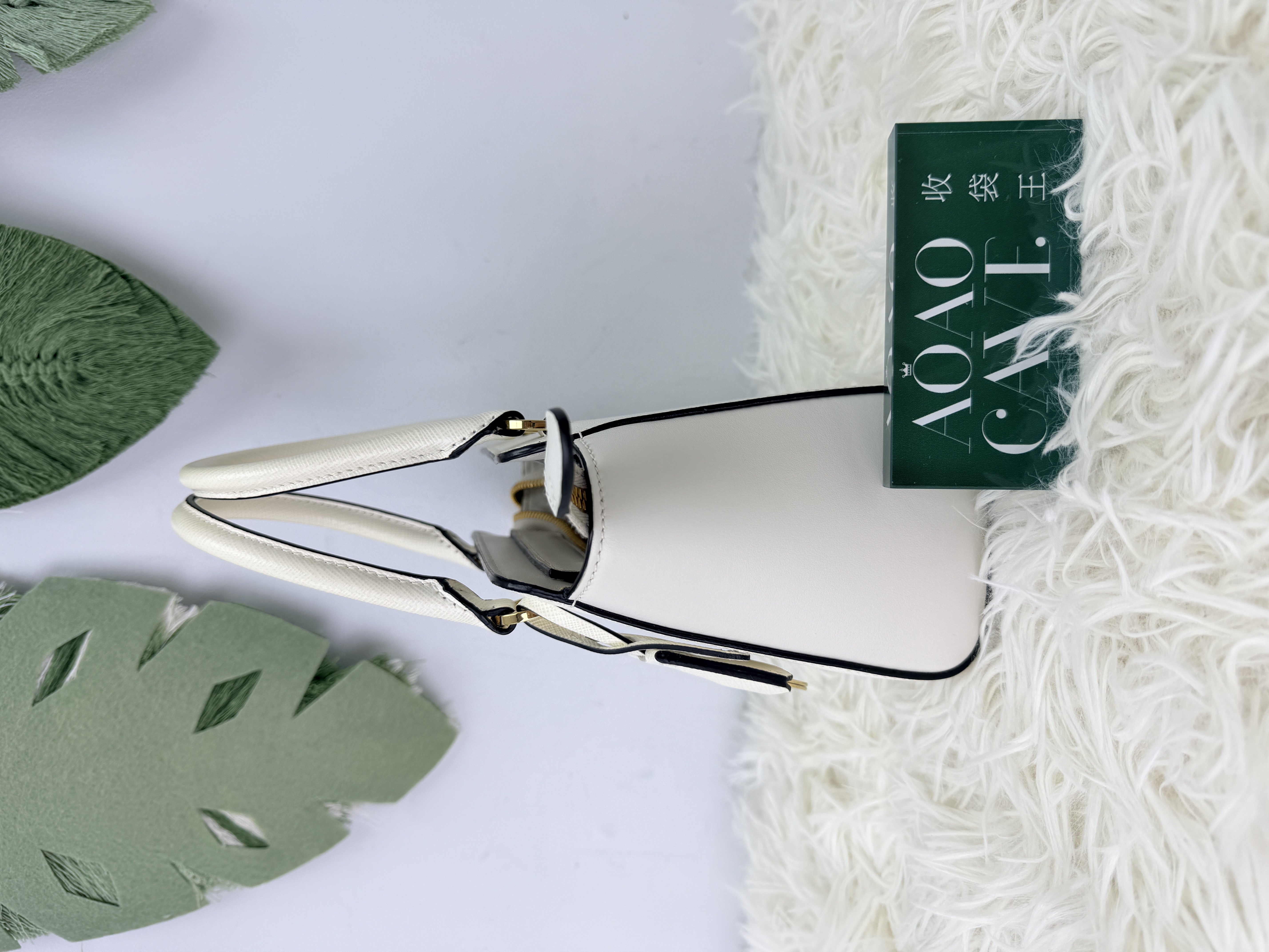 Prada 🤍PRE OWNED 白色 新款saffiano mini🤍