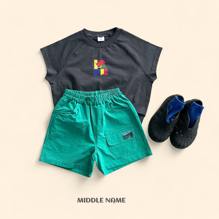 🇰🇷middle name tee 