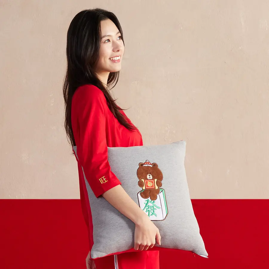 📦訂購 台灣代購 YVONNE COLLECTION x Line Friends Brown 熊大發財方形抱枕 