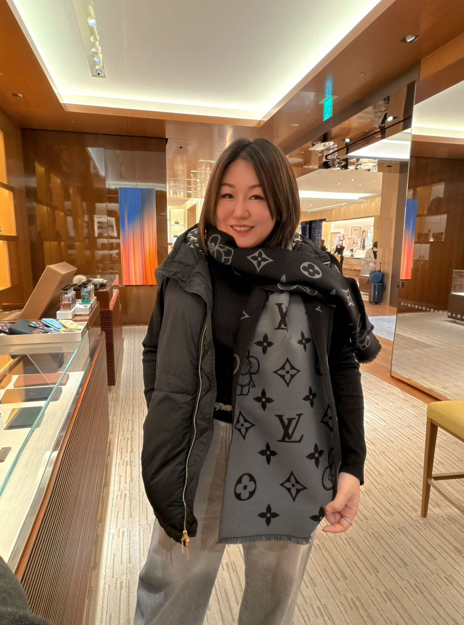 LV Monogram Vivienne 頸巾  (M77973)