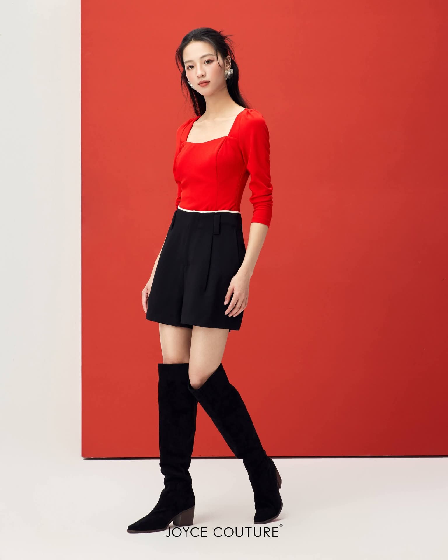 四方领自带胸垫上衣 T0773