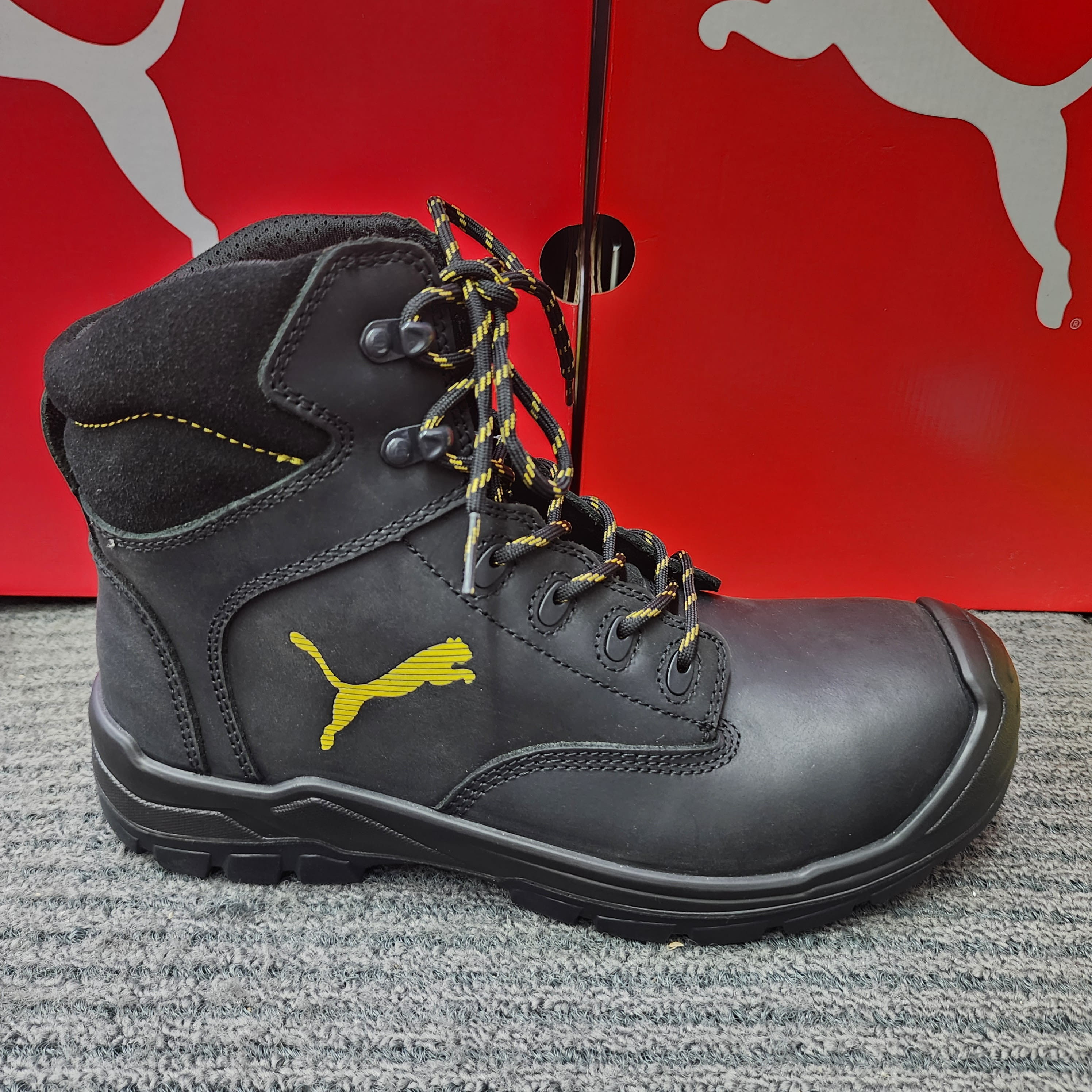 PUMA SAFETY 63.041.1 BORNEO BLACK MID CUT SPORT SAFETY SHOES Black 630411