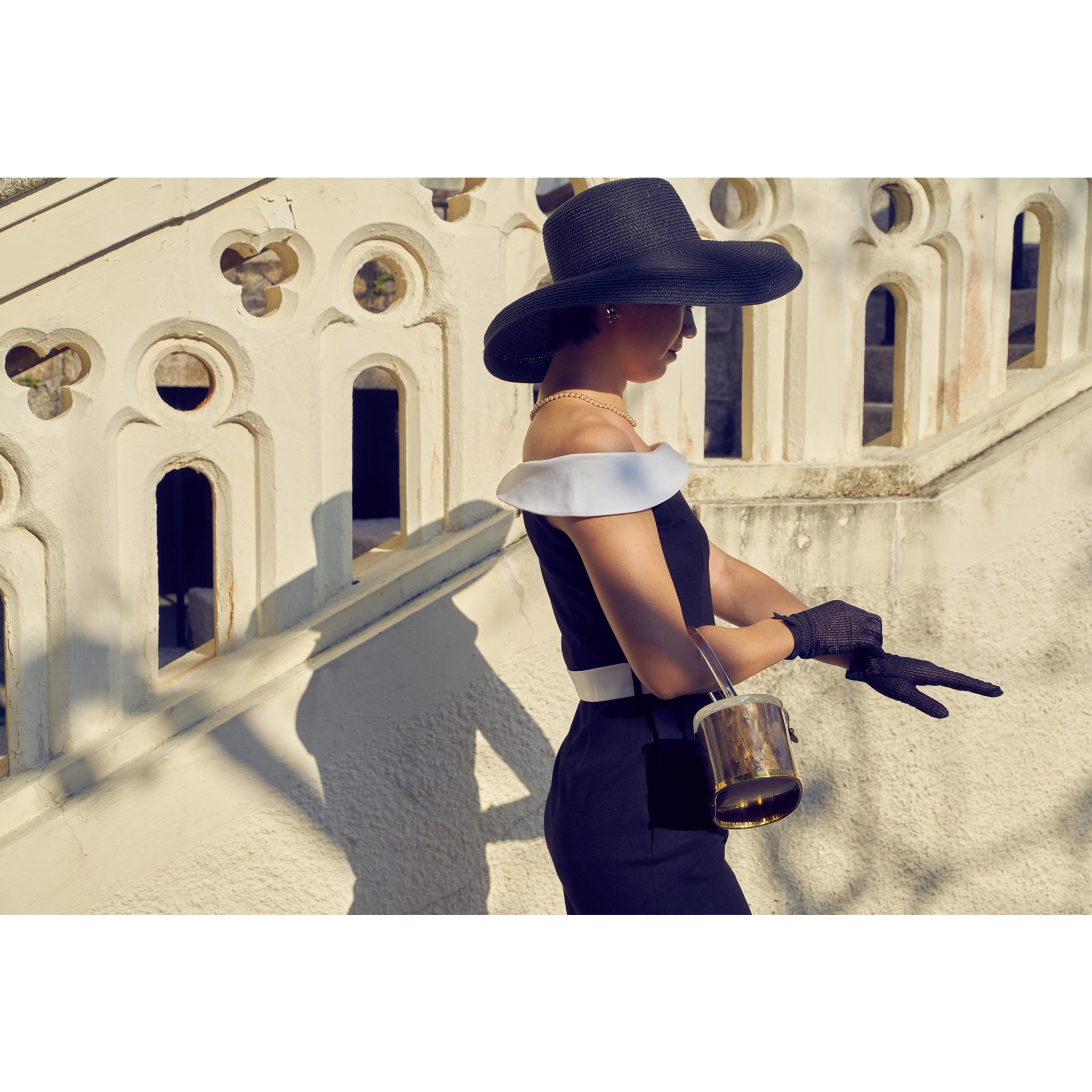 (Ready Made) Hollywood Black and White Off Shoulder Dress (FM050)