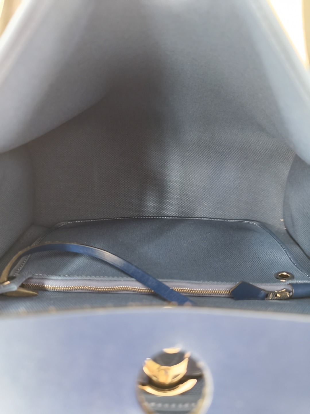 【預訂貨品】Hermes  herbag 31藍色 C刻