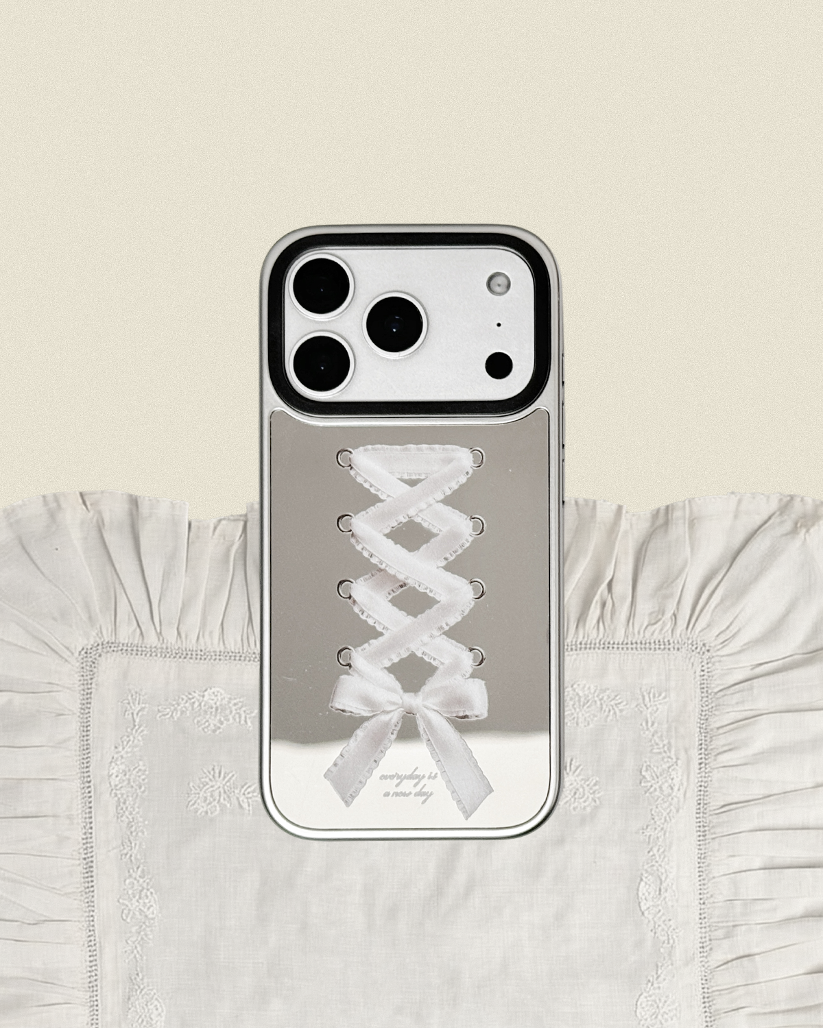 【Corset Milky Ribbon Bow】銀框鏡面MagSafe iPhone Case