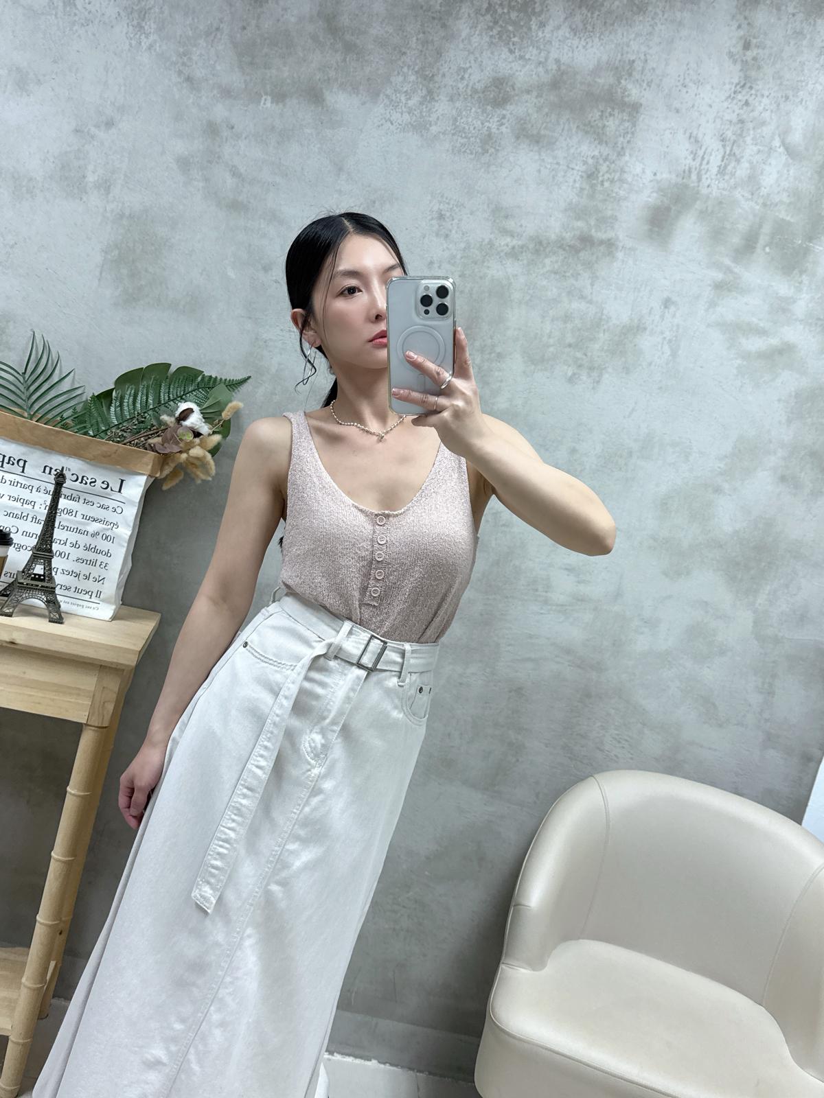 D14 扣鈕針織背心