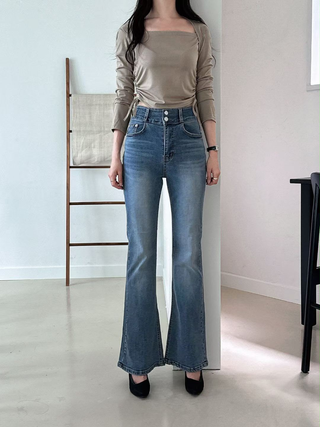 ♥︎ Parisienne High-Waist Flared Jeans