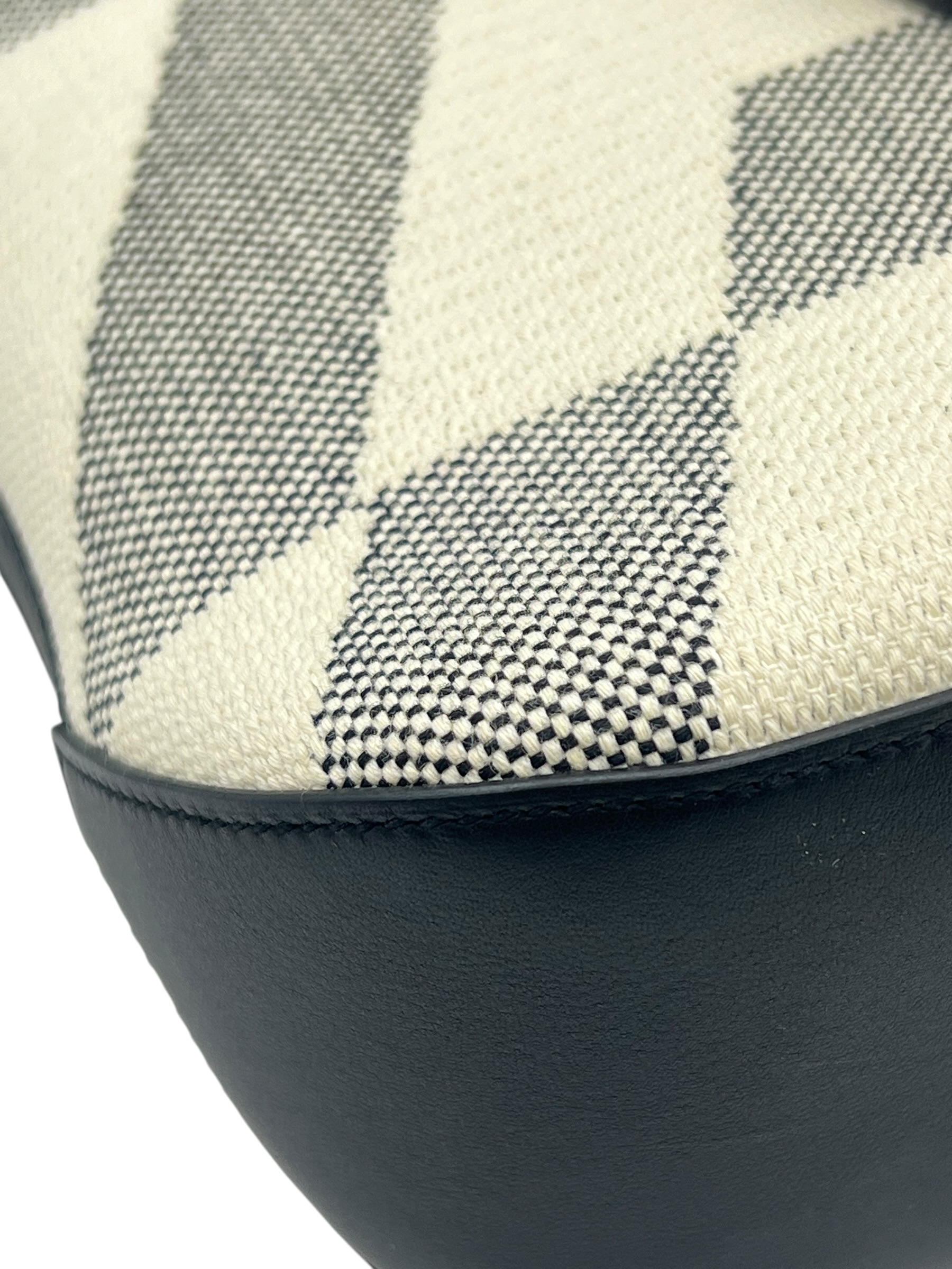 Pre-Owned HERMÉS Tote Stamp Z / Product Code: 26060708