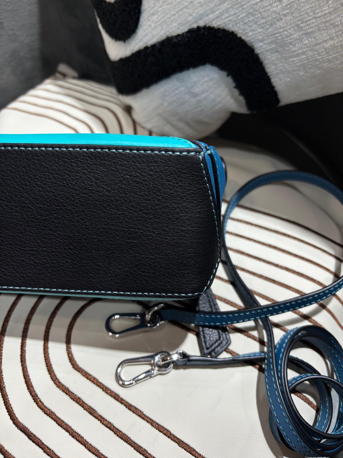 Loewe mini puzzle calfskin  100%Authentic,98%new ✅tap booklet✅dust bag 