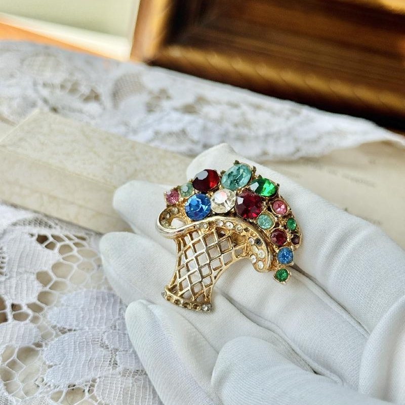Vintage Colourful Rhinestone Flower Basket Brooch (MT2367)