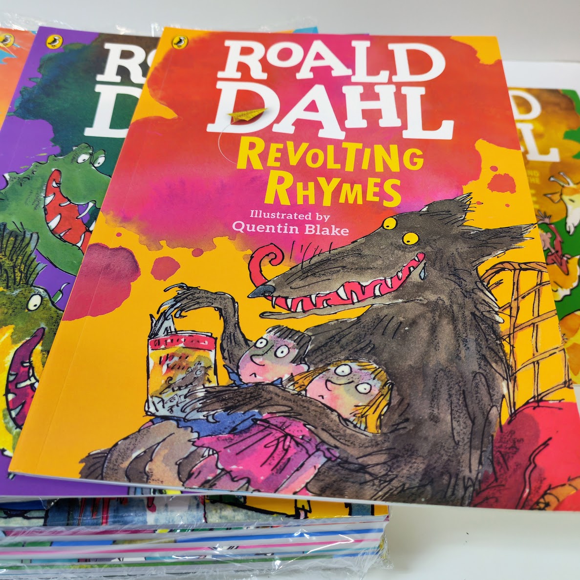 Roald Dahl 20 books  | A4 size  羅爾德達爾奇幻故事彩裝版大全套   B020