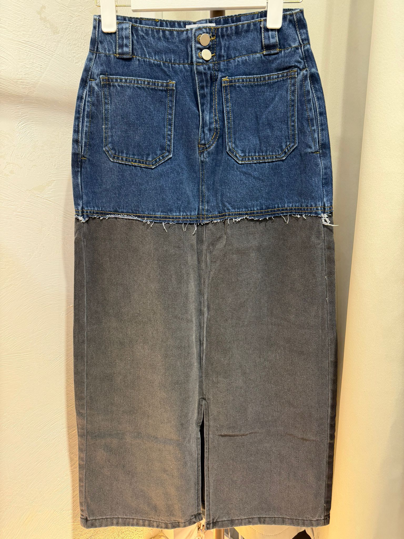 斷碼M撞色拼接牛仔半身裙