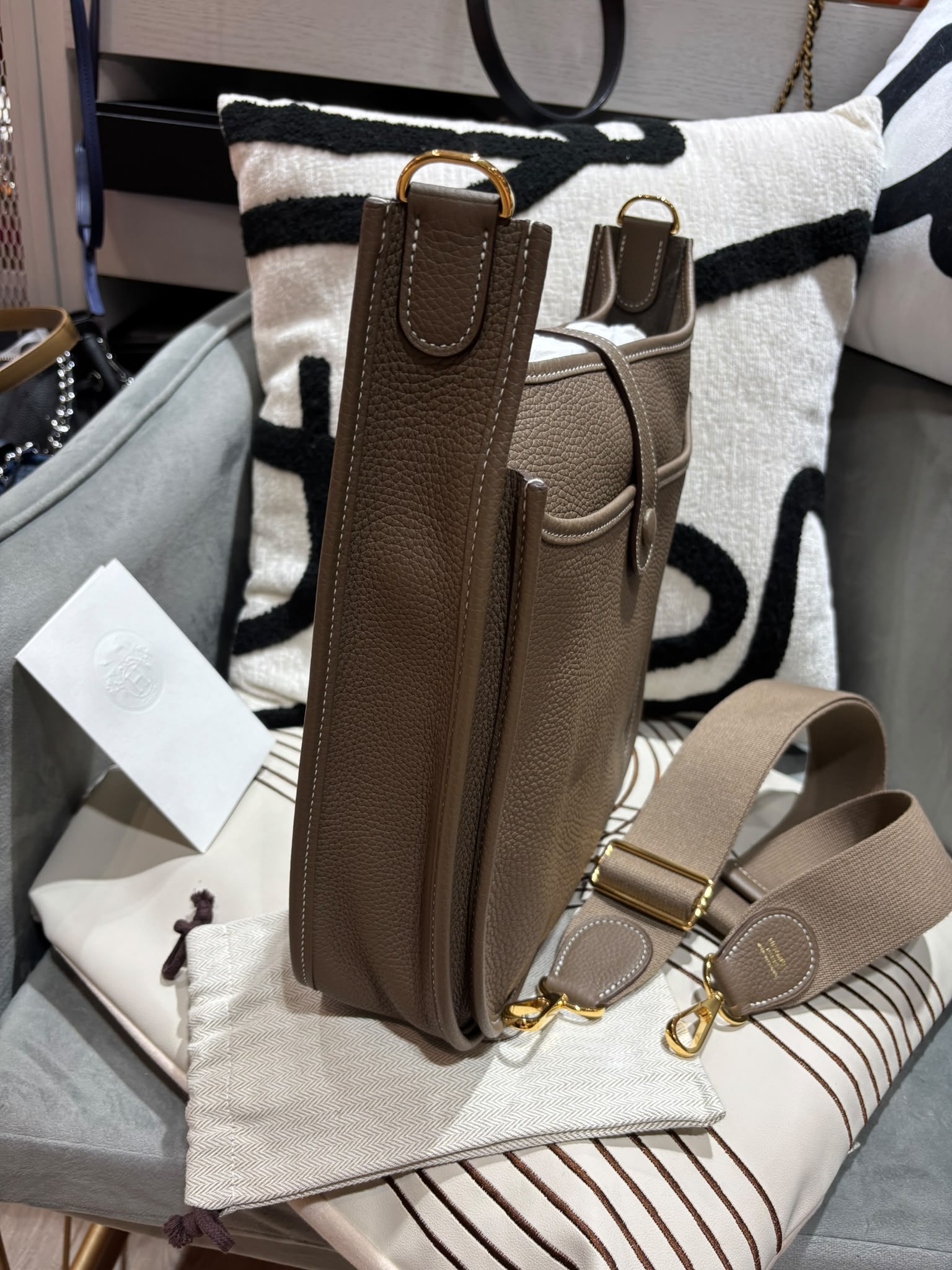 Hermes Evelyne 29 Stamp D Etoupe 大象灰金扣 100%Authentic, 98%New ✅Dust bag✅Box