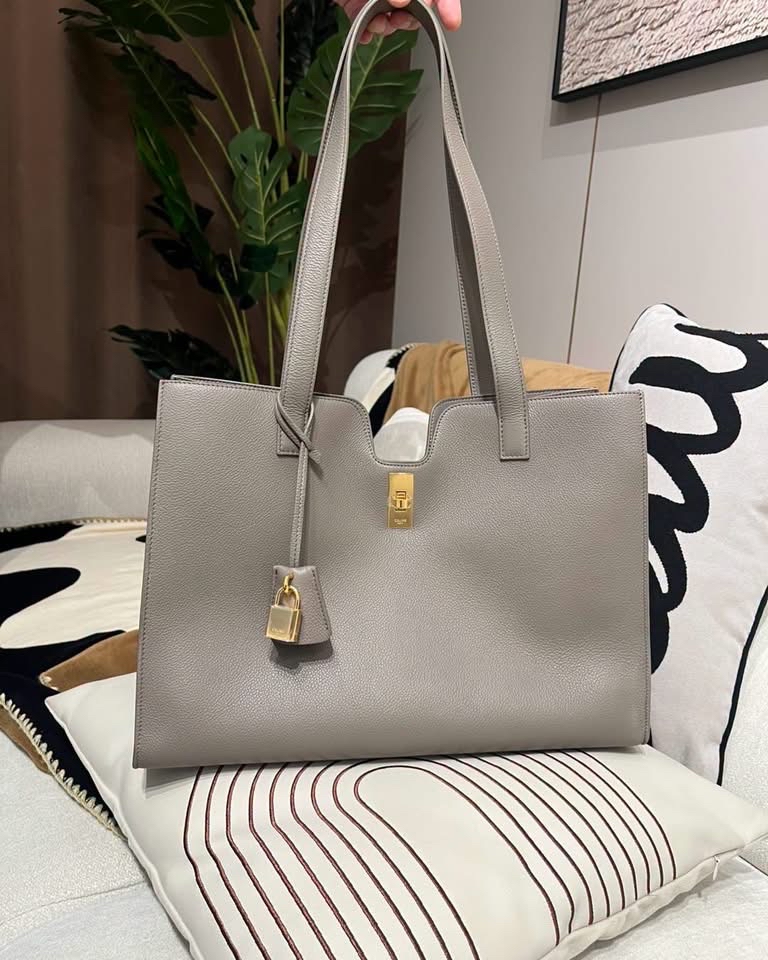 未使用品 Celine 16 Tote Bag 100%Authentic, Unused 未使用品 ✅Key lock ✅Dust Bag