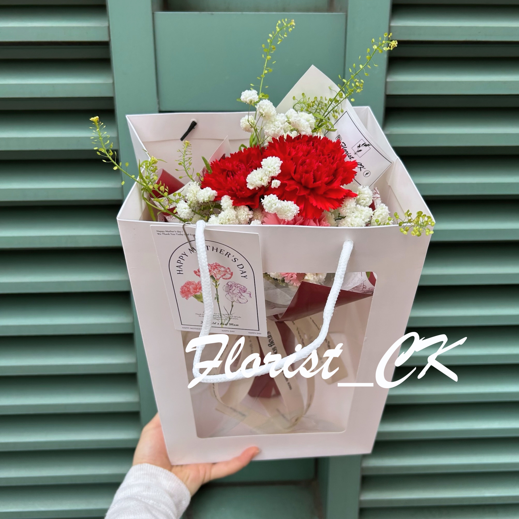 【2026 母親節推介】Velvet Heirloom｜康乃馨鮮花小花束  (預訂款，只限5月4日至10日限量供應)