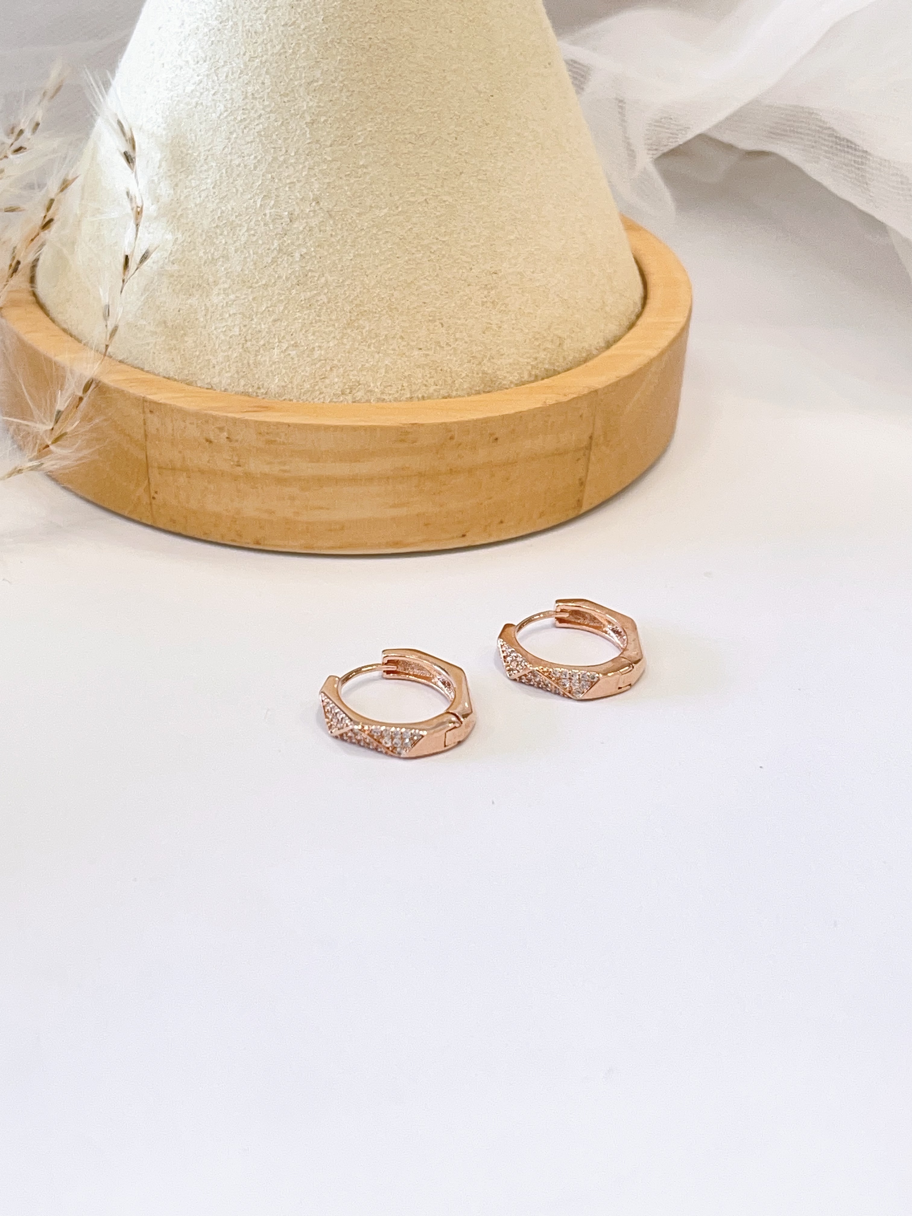 菱形镶钻耳扣耳环