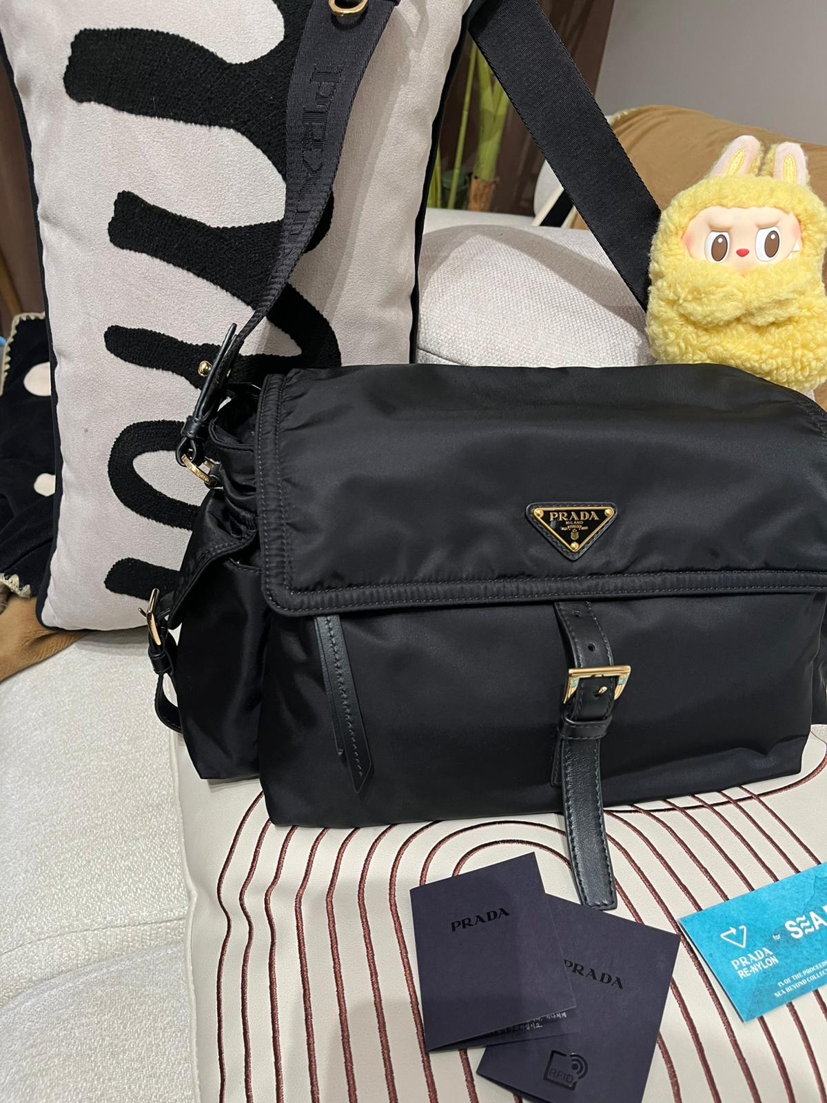 PRADA Re-Nylon Explore 2 way bag 1BD391, 100%aauthentic, 98%New ✅收據副本 ✅Dust bag