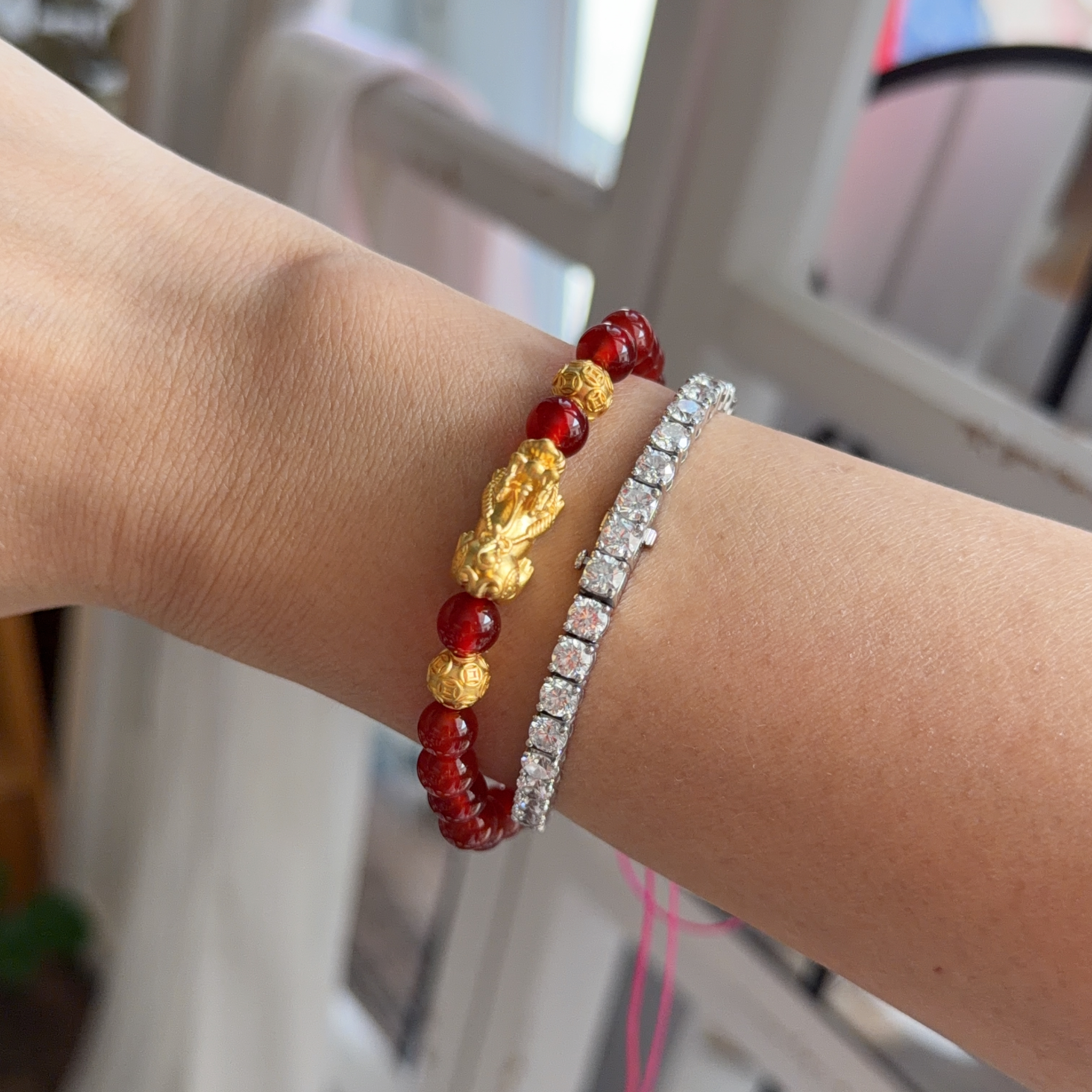 999硬金貔貅+6mm硬金金珠襯6mm紅瑪瑙手串