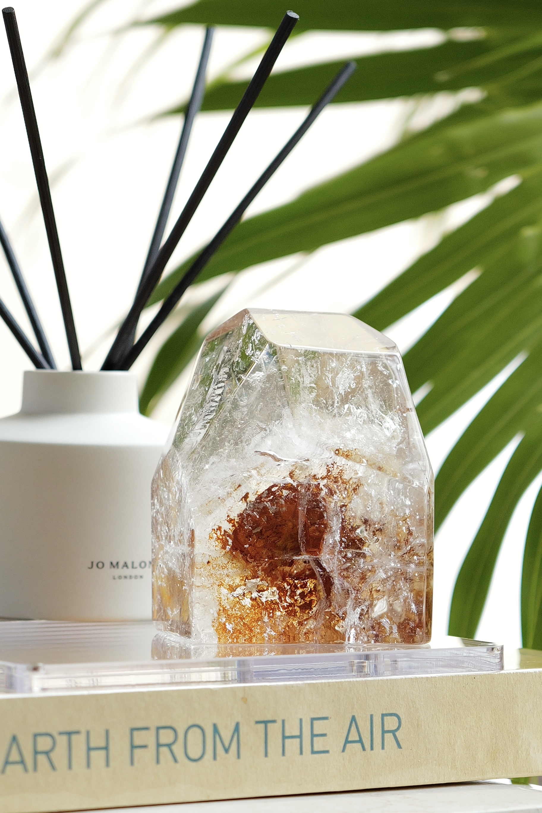 ꧁ 1.3Kg 12.2cm白水晶共生紅泥柱꧂CQ.1016C71G13AF-RA1*11JT