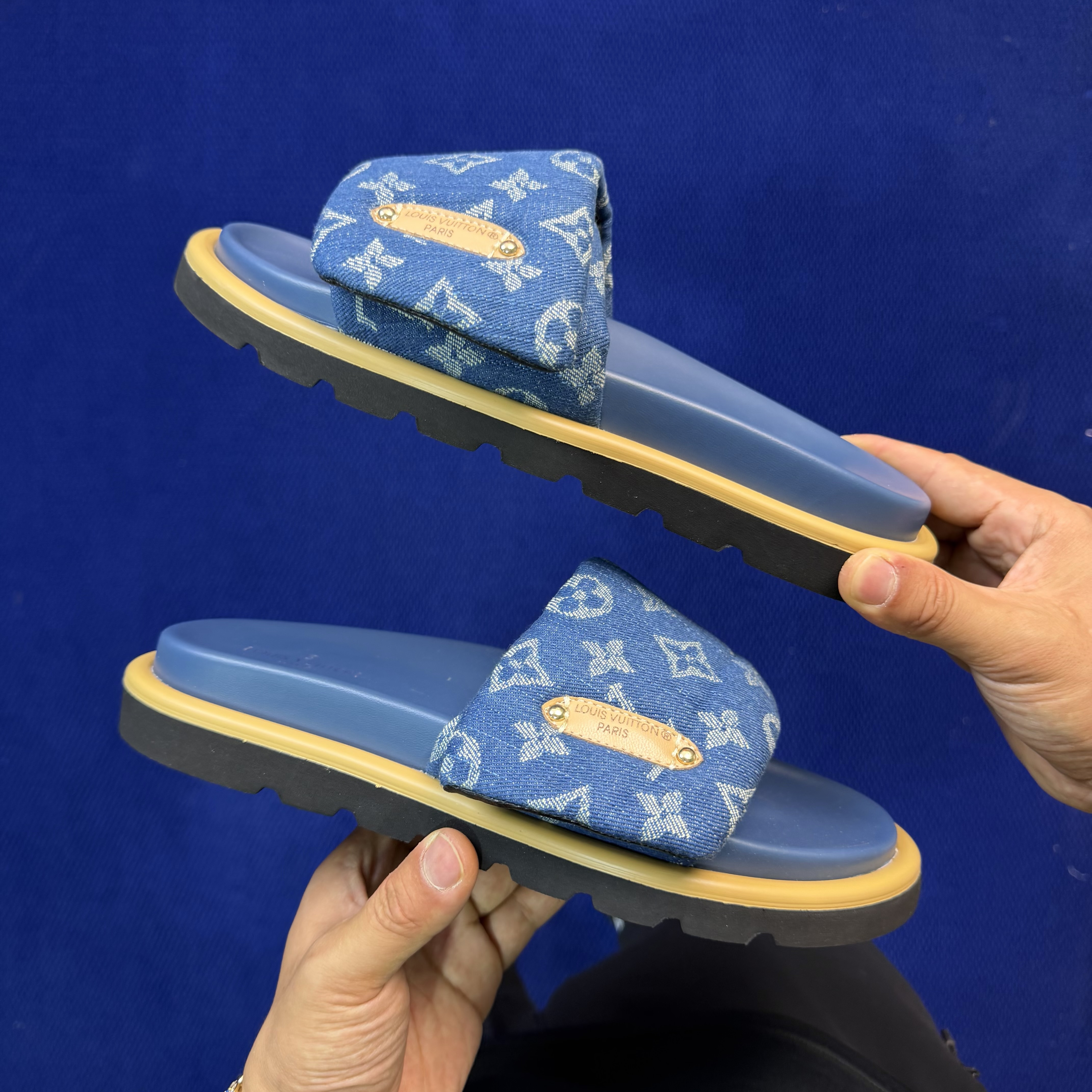 Louis Vuitton LV Pool Pillow Comfort Mule