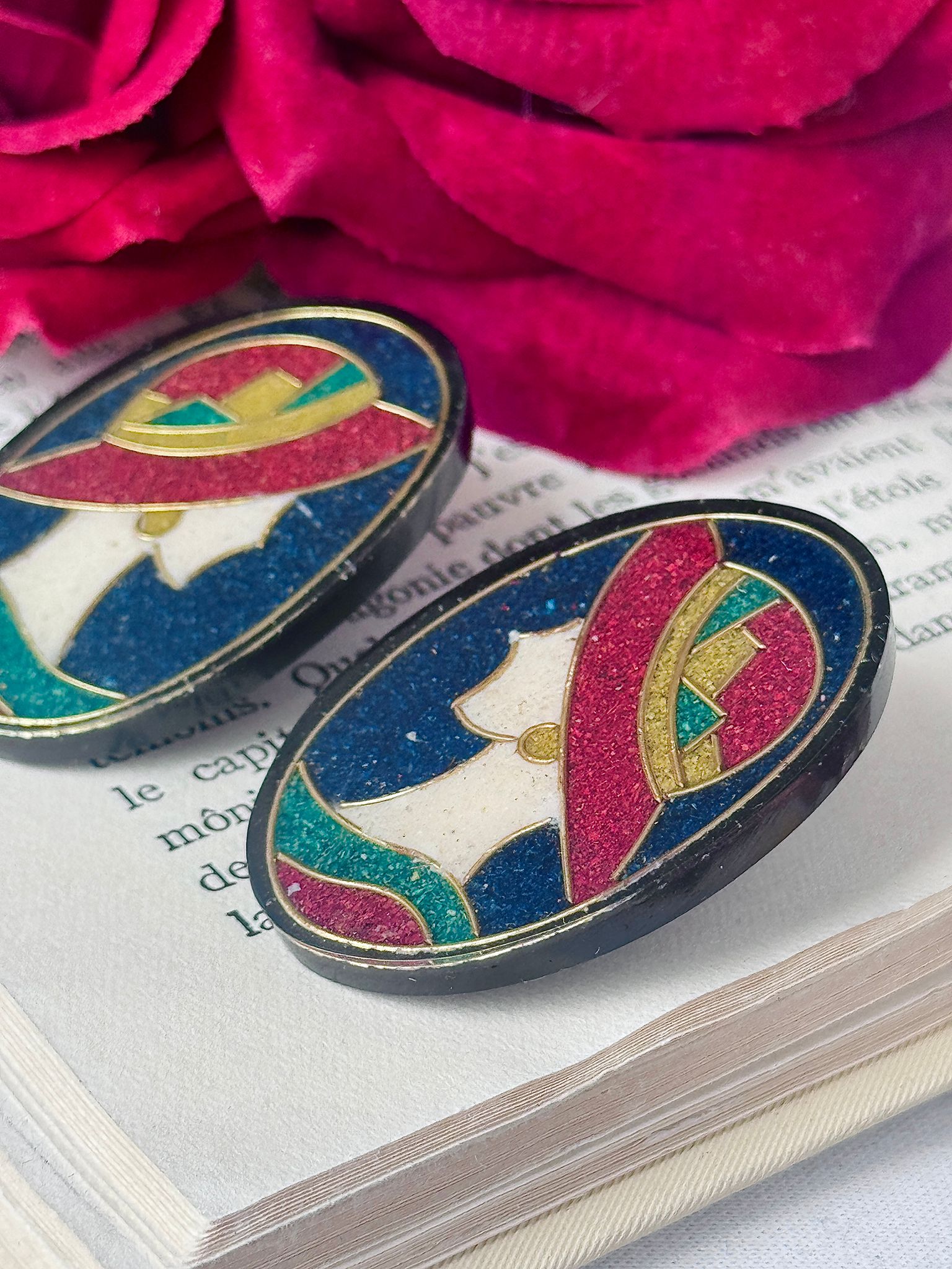 Vintage C.a. 1980s Inlay "Flapper Lady" Silhouette Stud Earrings (MT2589-6)