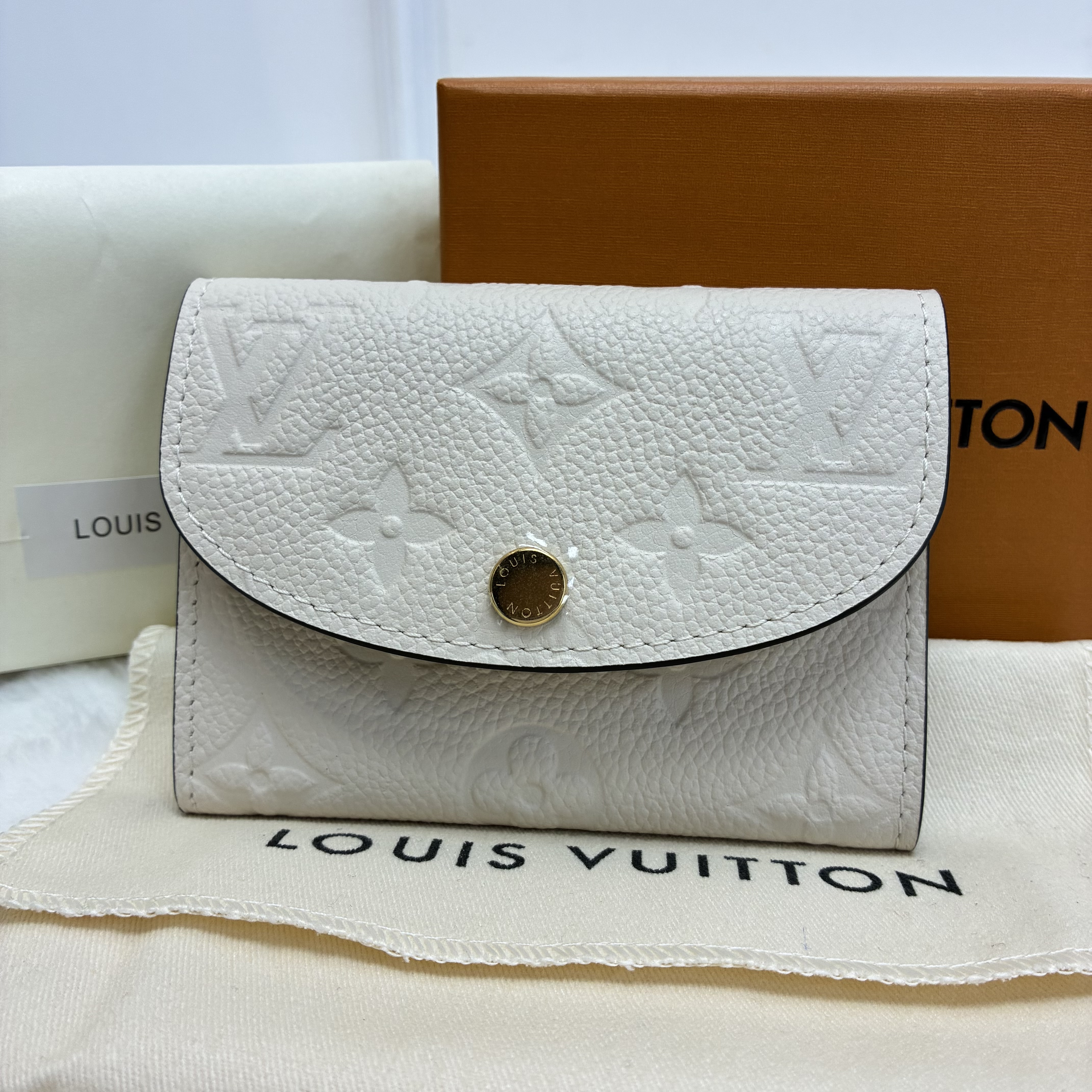 LOUIS VUITTON Rosalie 經典老花滿印 Monogram Empreinte 壓紋軟粒面牛皮革 「合送禮」 LV 拉鏈卡包