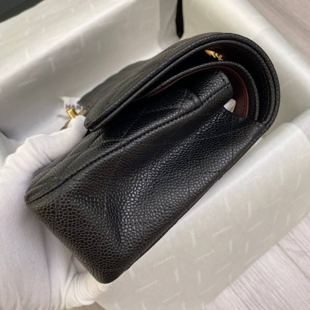 CF经典荔枝纹金扣25cm渠道货接单！❤️‍🩹 所有鉴定点都已过，还是个驴一样，渠道货，原厂五金原厂面料，组装货！随便对比市场任何一家都没问题，只对比钻柜，此款我们自己有买原版！我们一直坚持一个原则，无原版不开发，不是自己的货不卖！ 每个月会有一款小C上新！