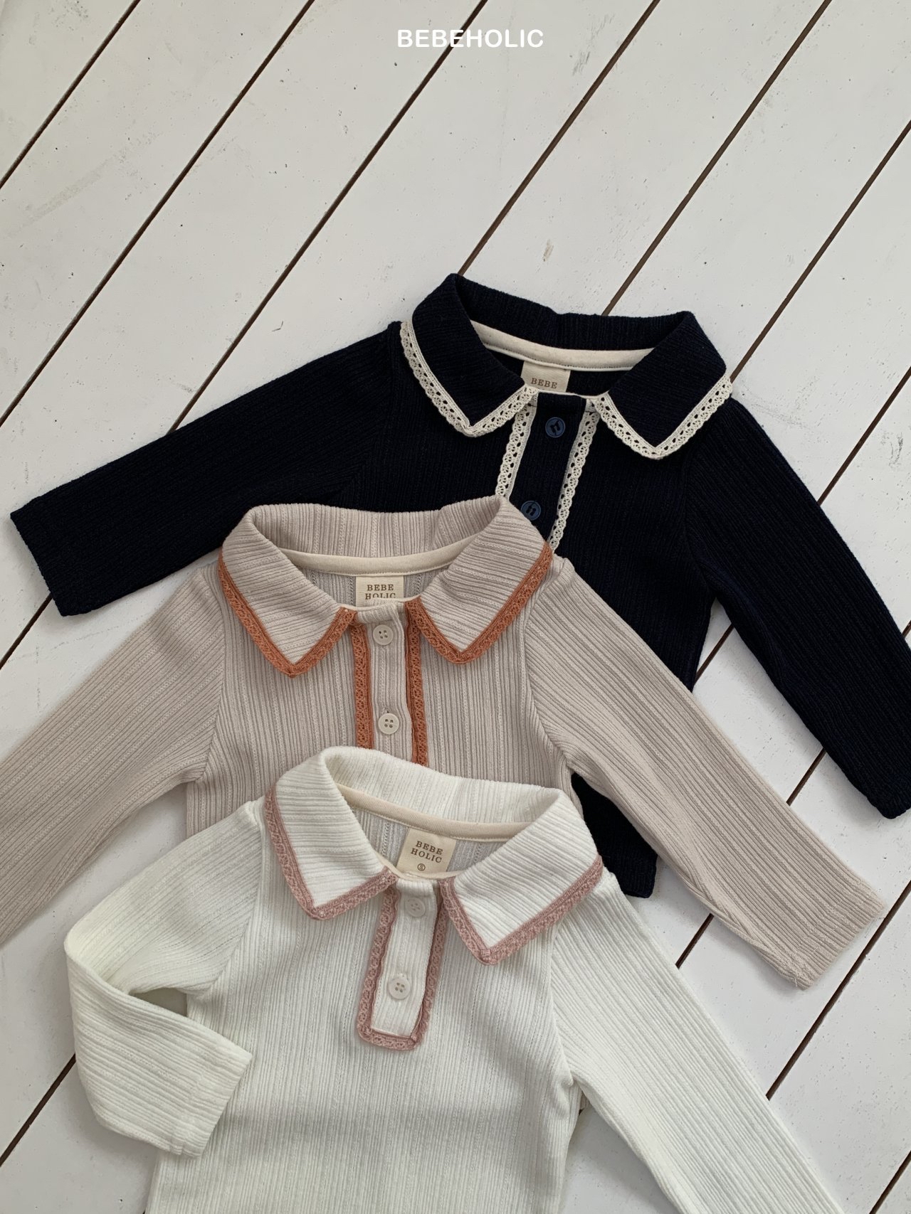 🌸預訂 韓國直送🌸🇰🇷BEBEHOLIC三色蕾絲花邊翻領長袖上衣