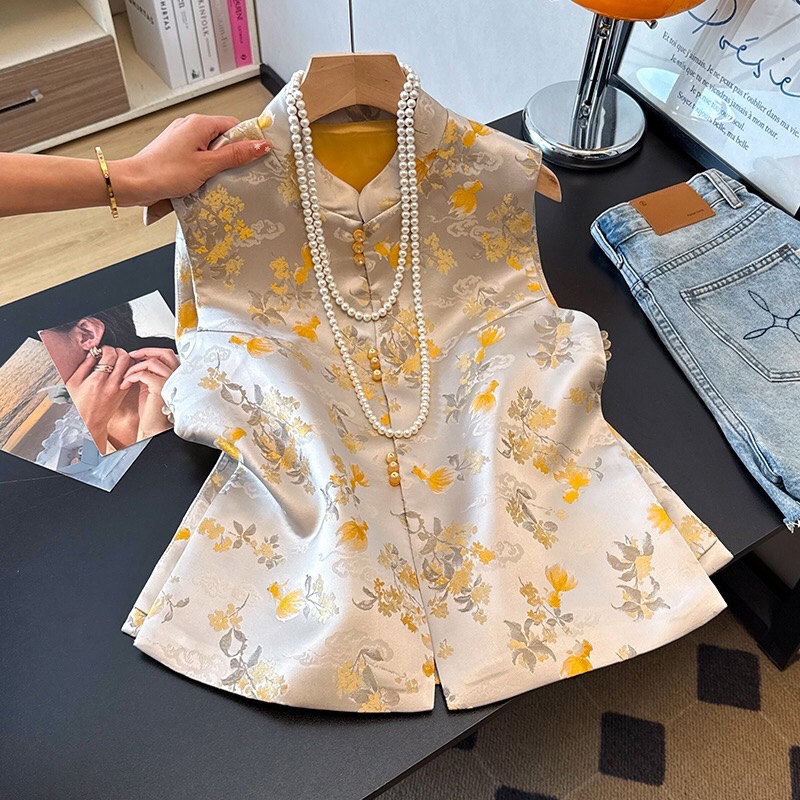 B36(0303) 新中式唐装复古前间隔与边三珠钮金鱼黄马甲上衣