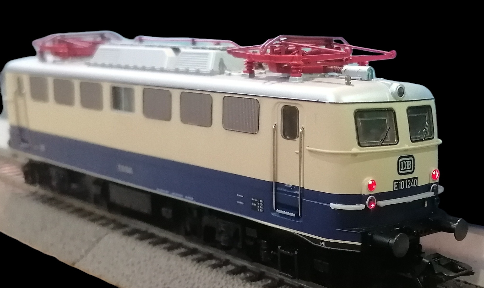 數碼音效DCC Trix Rheingold全金屬黃金機車 DB E10 + Roco Rheinpfeil萊恩之箭豪華列車套裝配室內燈 （HO 1:87)