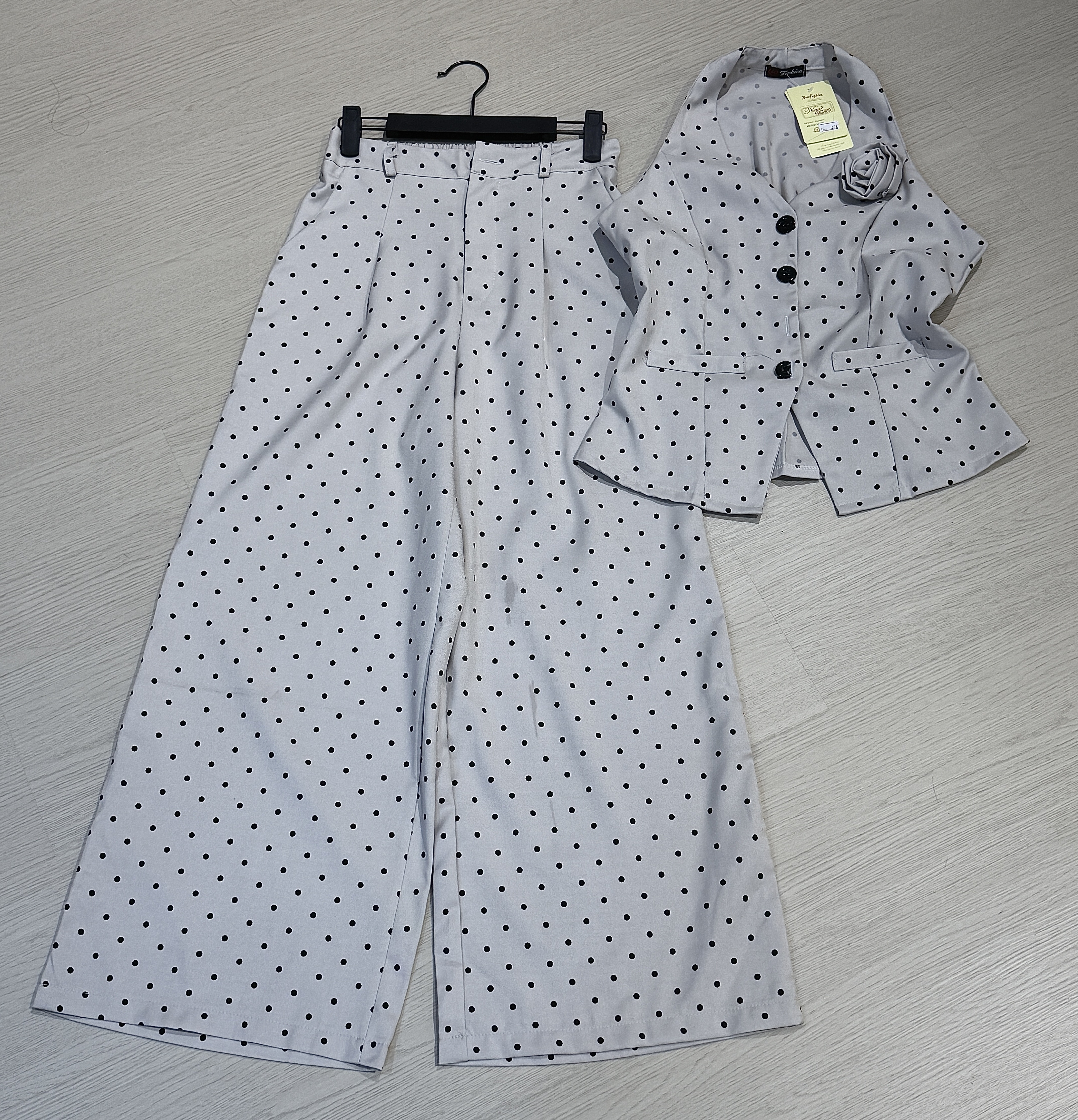 波點西裝两件套