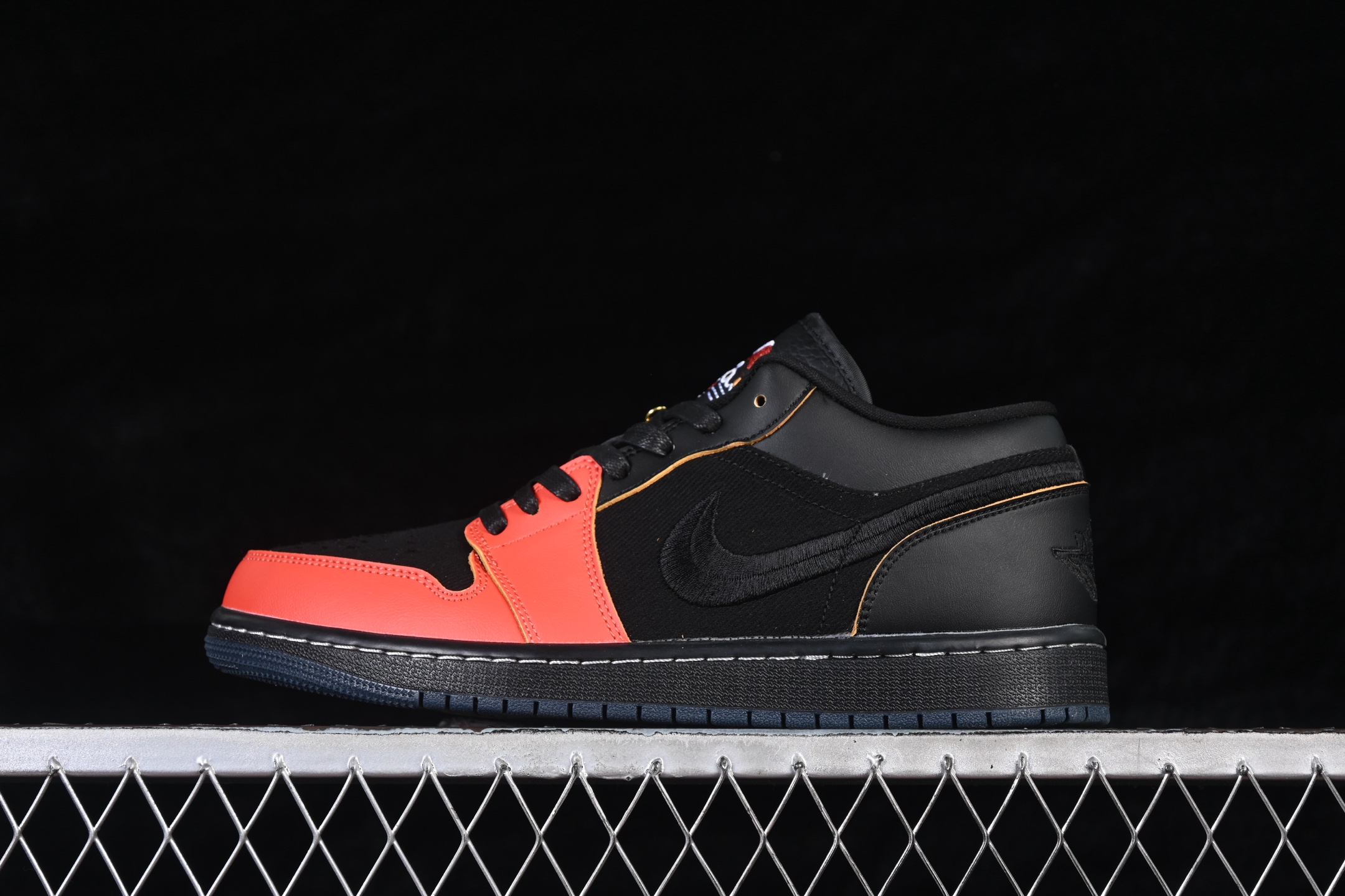 Nike Air Jordan 1 Low SE IQ3460-010
