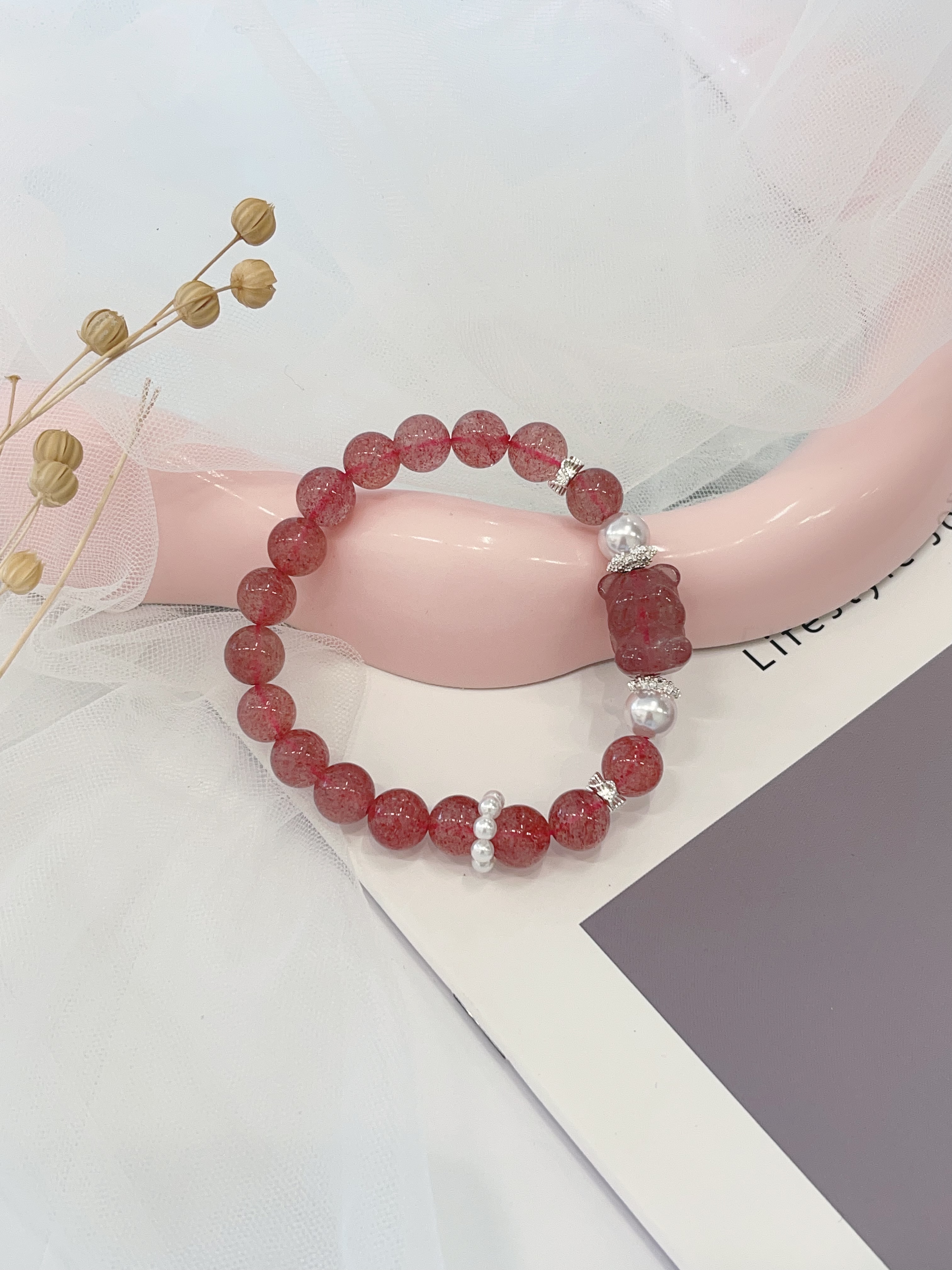 🧸 草莓晶 × 小熊  Strawberry Quartz & Bear Charm ｜8mm 
