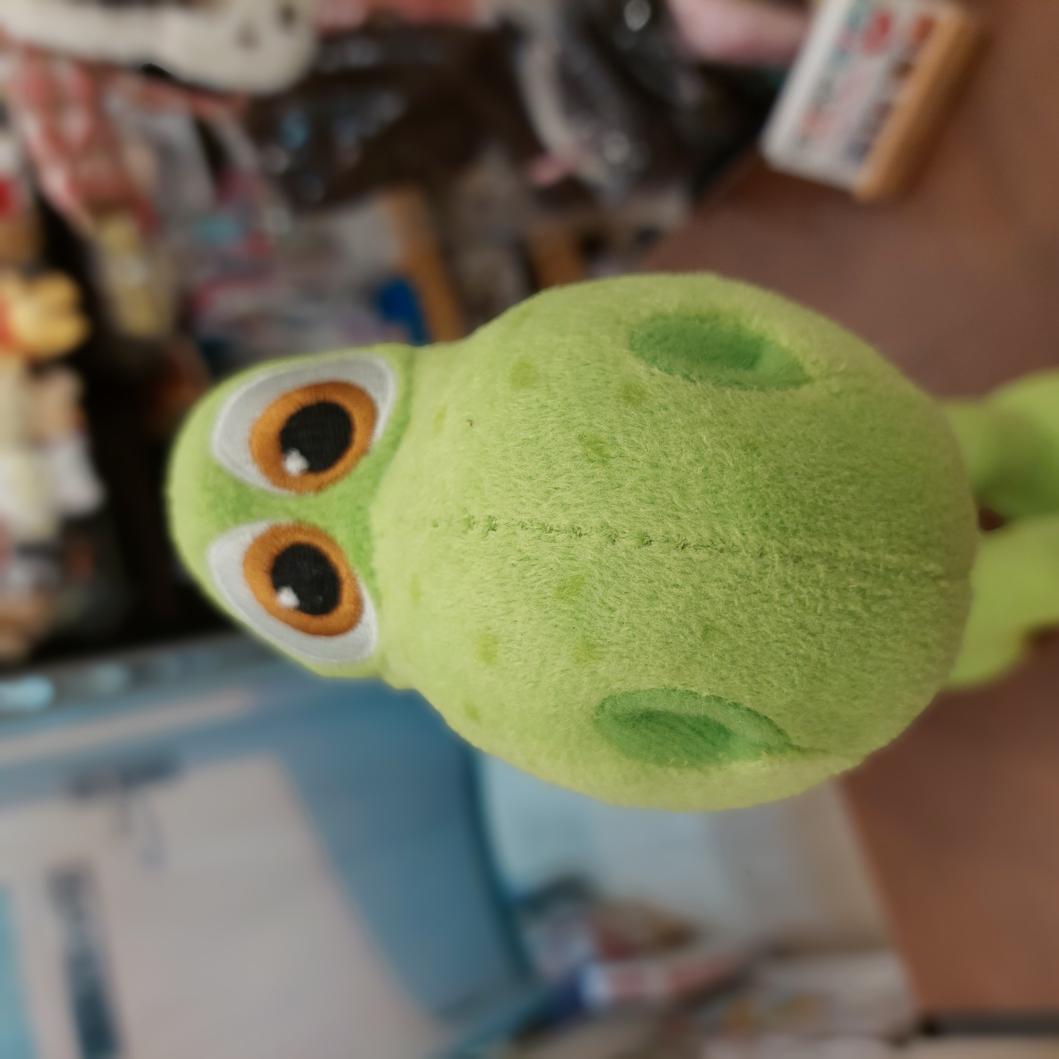 香港廸士尼 恐龍大時代  ARLO The Good Dinosaur Green 19“Tall 23“ 恐龍公仔