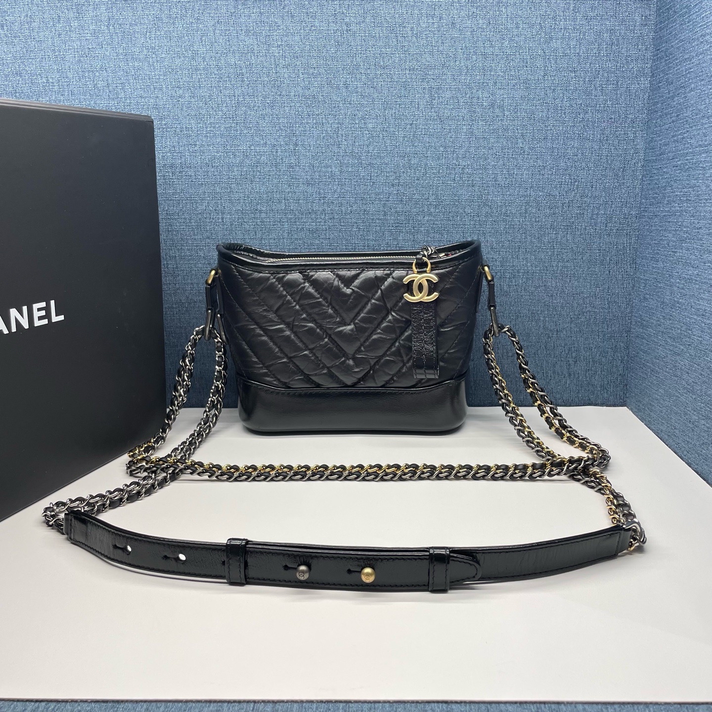 【預訂貨品】 鐳射30開👜 CHANEL V紋黑色流浪包