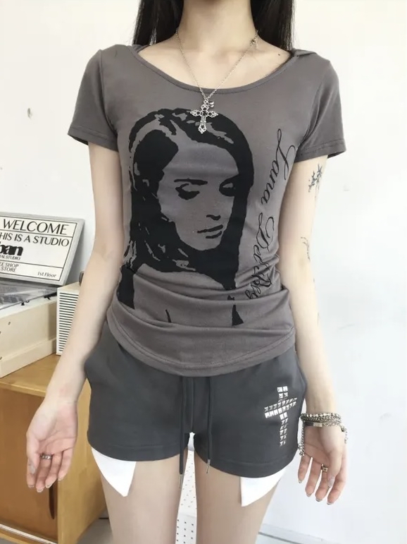 Hooded Slim-Fit Graphic Tee