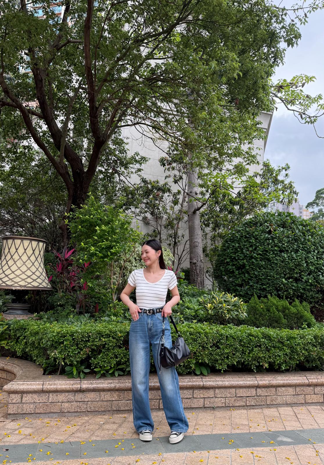 F21 v領橫間線top