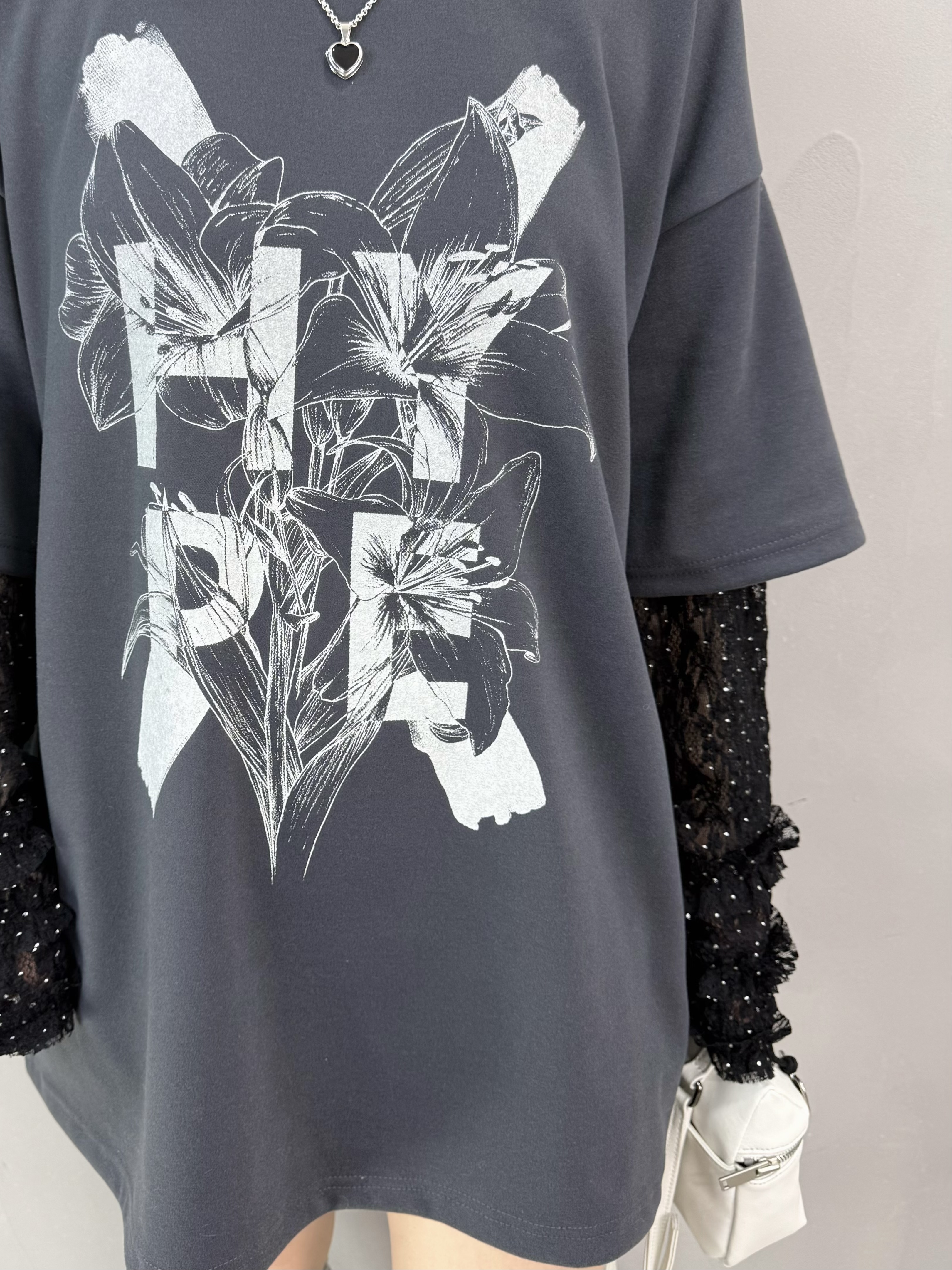 E68 lace袖花花print tee