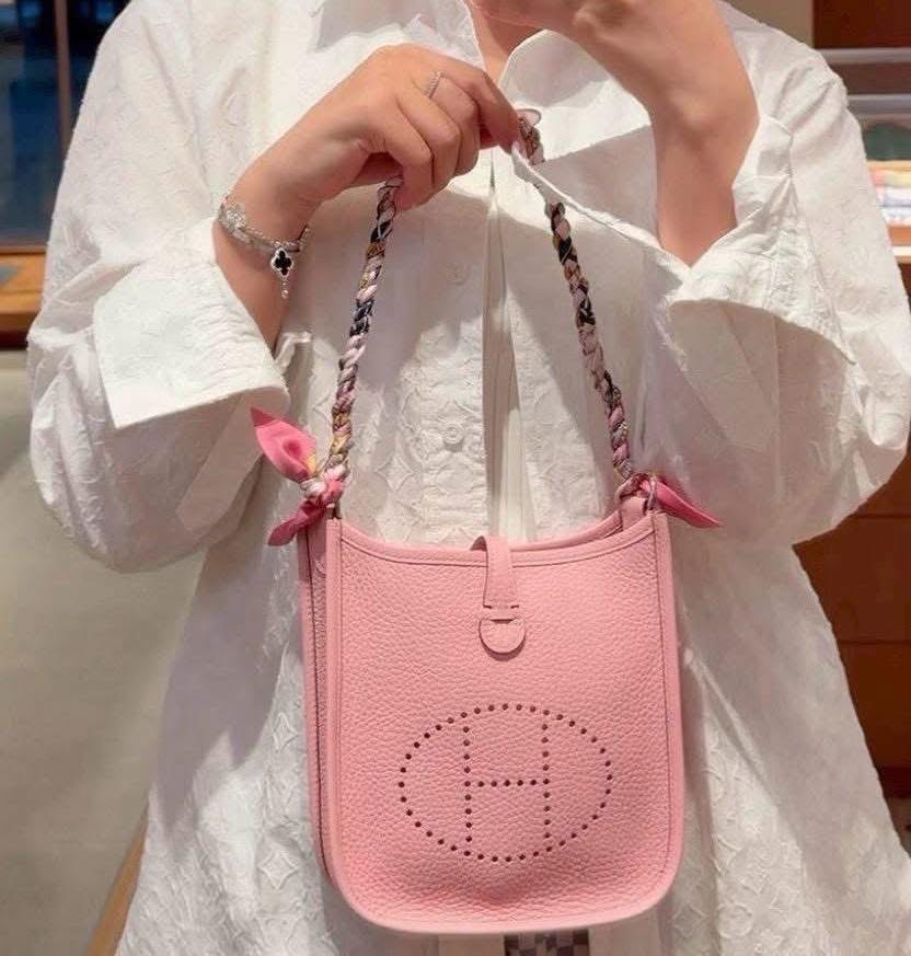 全新 Hermes Mini Evelyne 櫻花粉 Stamp K 100%Authentic, 100%new ✅Dust bag ✅box