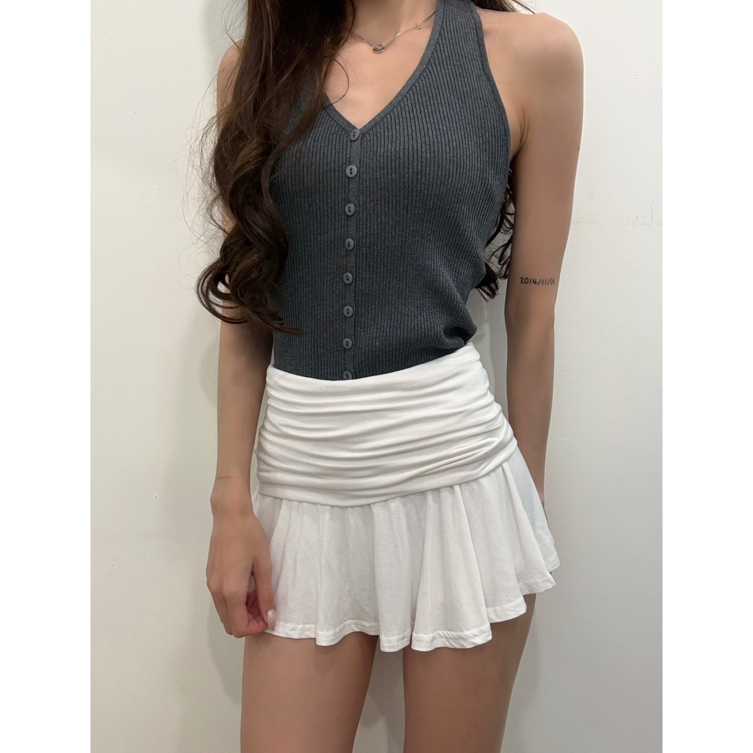 優惠價7月8截🩶2607C《RUCHED ACUT SKPT》