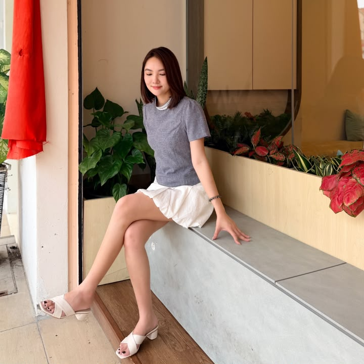 SS-Y690 STAND COLLAR SHORT SLLV BLOUSE